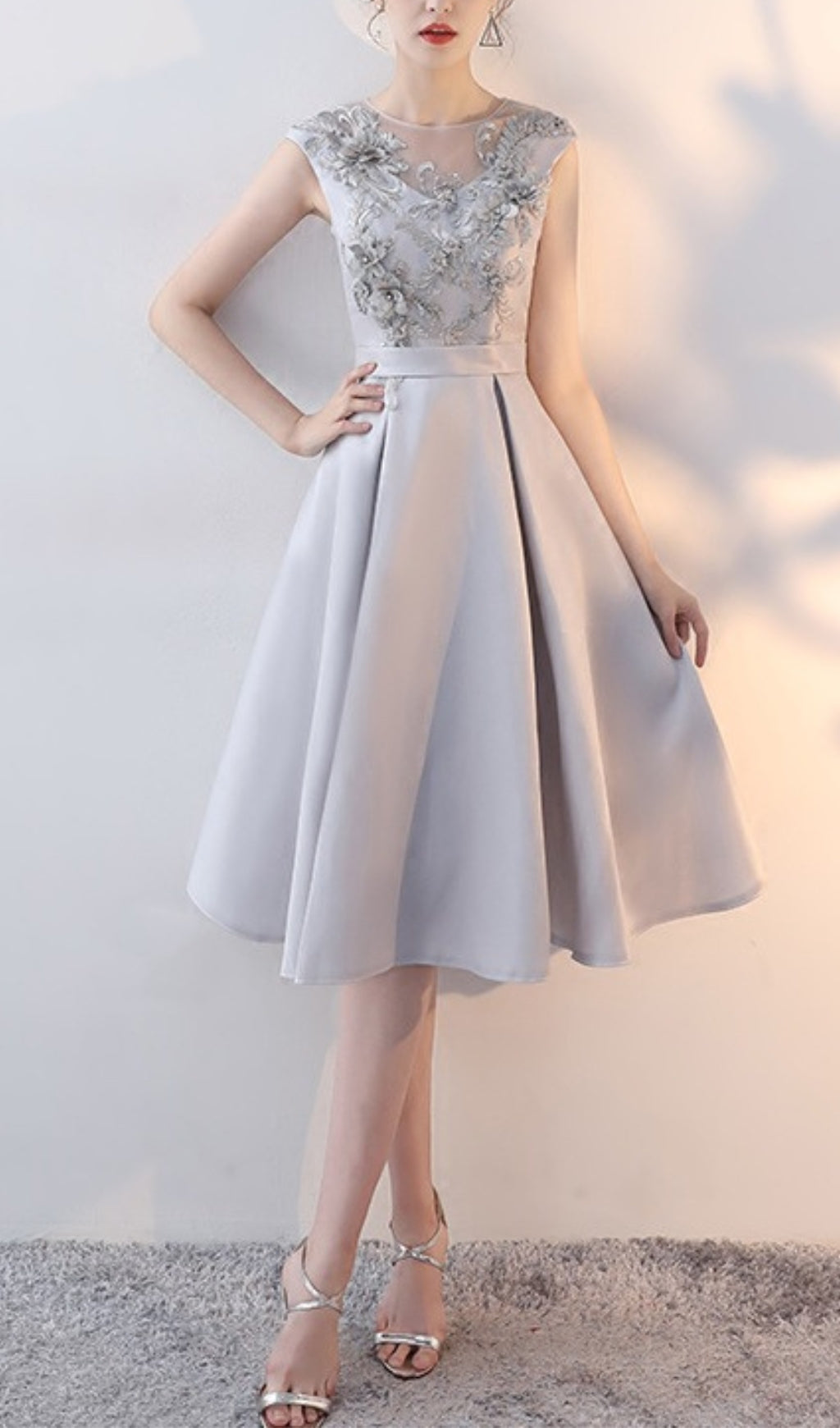 Fashionslee Women Gray Lace Appliqué Midi Dress