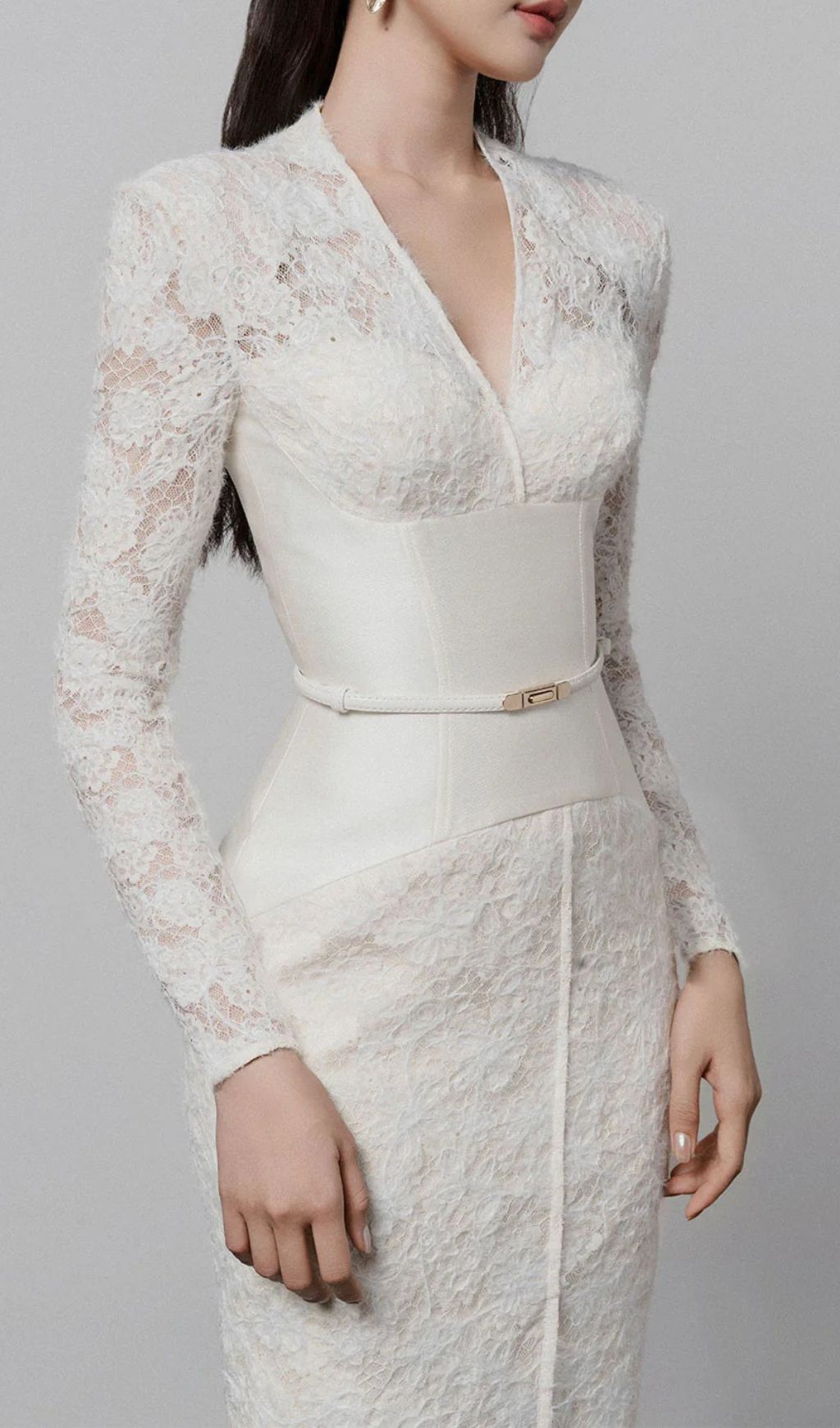 904e476b0b617b35cfb71fcb567edf4c.jpg Fashionslee Women Gaia Sheath V-Neck Lace Midi Dress