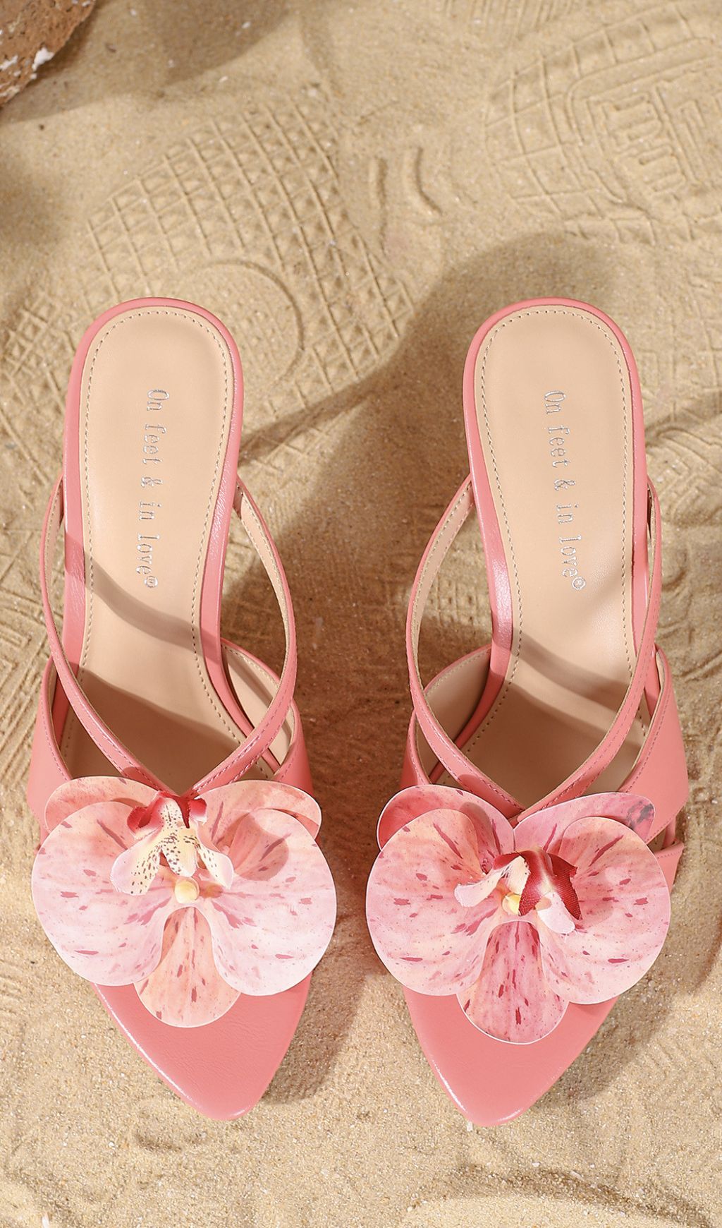 908ca9eb2a000776b7a2b54711961716.jpg Fashionslee Women Hécate Pink Flower Sandals