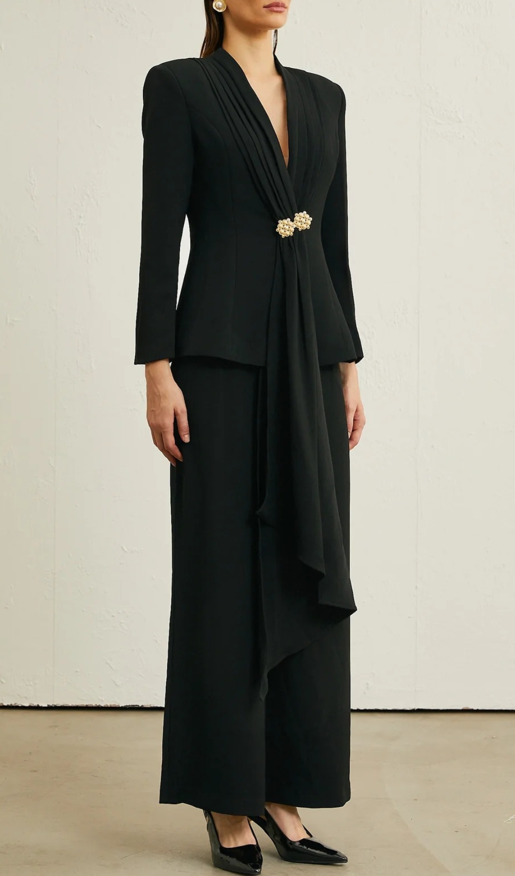Fashionslee Women Bente Black Pleated Jacket & Trousers Set