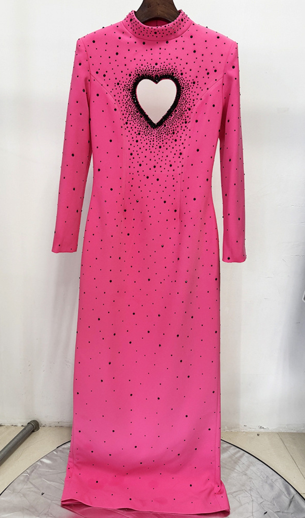 9213717f965c8aba5c8a663dd9eb78f3.jpg Fashionslee Women Duri Pink Heart Embellished Long Sleeve Maxi Dress
