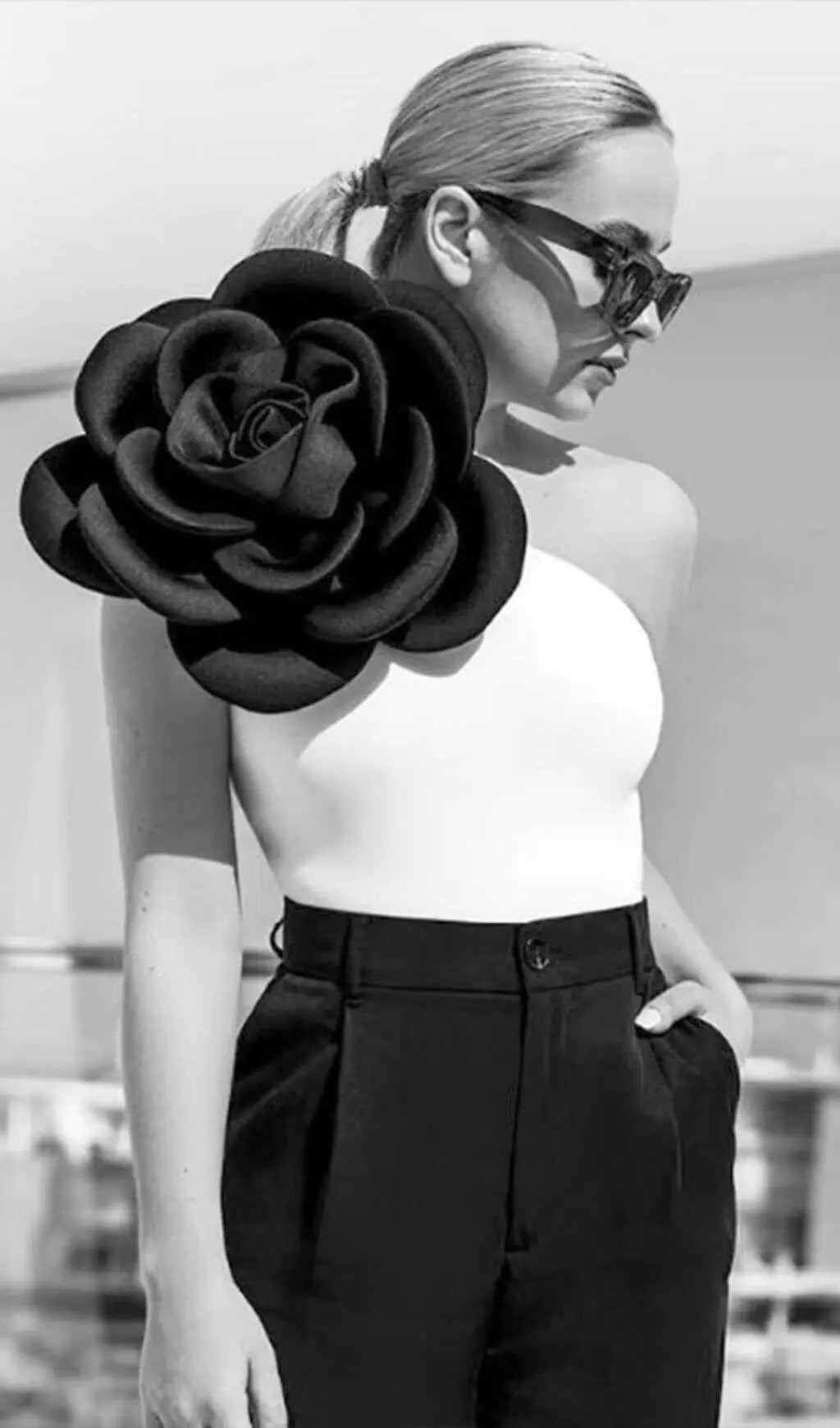 93808b9ab21e2bf725c38758e1b0ca7a.jpeg Fashionslee Women Annew White Exaggerated 3D Flower Swimsuit
