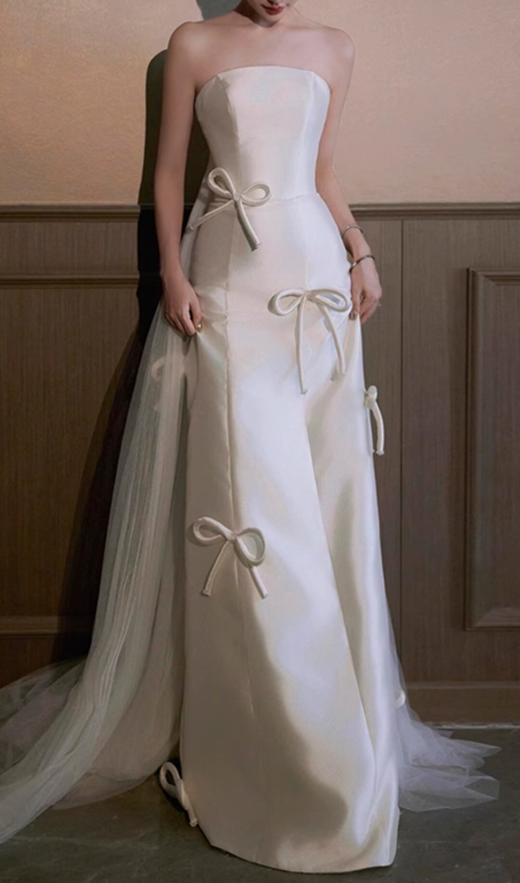 Fashionslee Women Chynna White Strapless Bow Wedding Dress