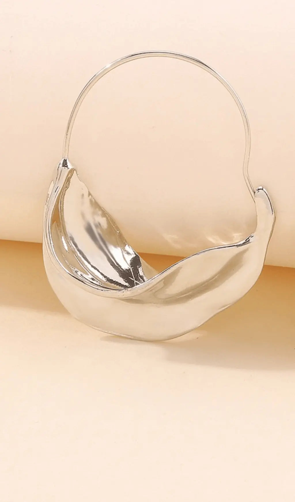 94ec8a07af071ec201f3d4ca60a4d98c.jpeg Fashionslee Women Irregular leaf earrings