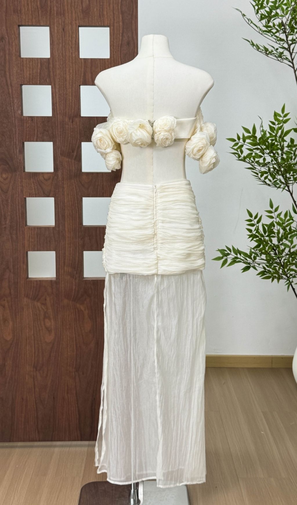94fc5895f6382d9e041054d923c70620.jpg Fashionslee Women Kella Flower Two-Piece Set
