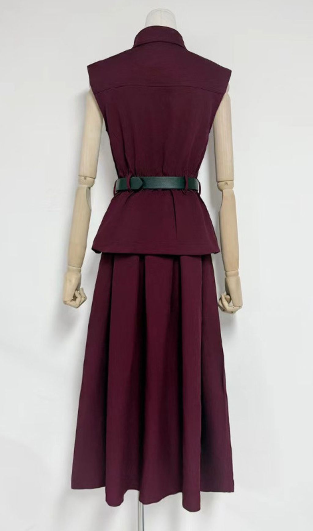 95267d3bd88c2b0017b3f295e2a93669.jpg Fashionslee Women Iliana Sleeveless Belt Two-Piece Set