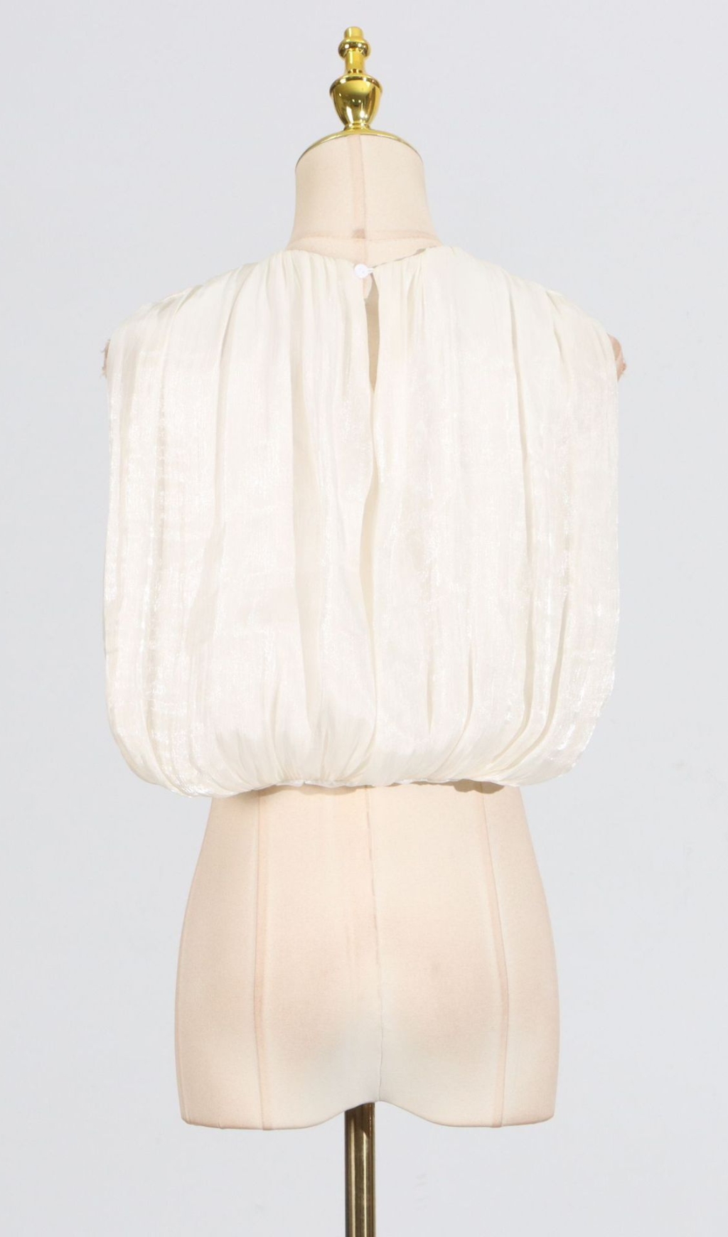 VINTAGE EVA CROP TOP – TRENDING WHITE MUST-HAVE - OWNCI VINTAGE EVA CROP TOP – TRENDING WHITE MUST-HAVE - OWNCI