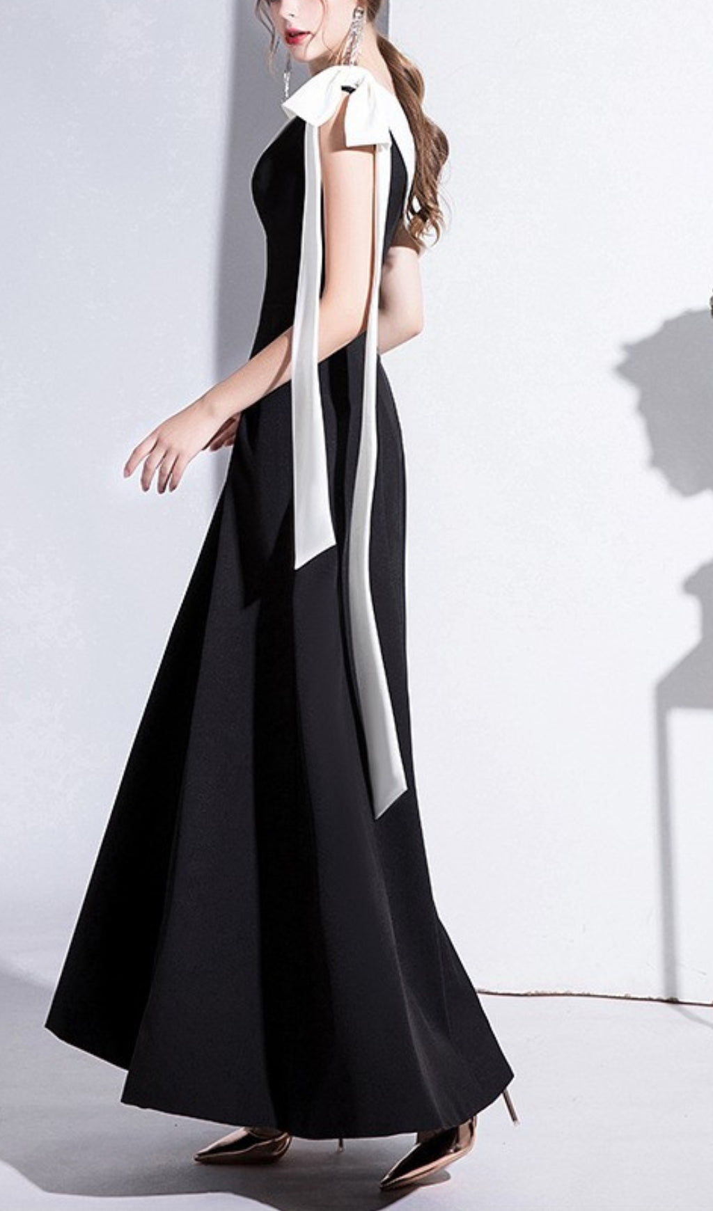 97fa77e270b380e57ef8d173d0f115ba.jpeg Fashionslee Women Pagged Bow Midi Dress In Black