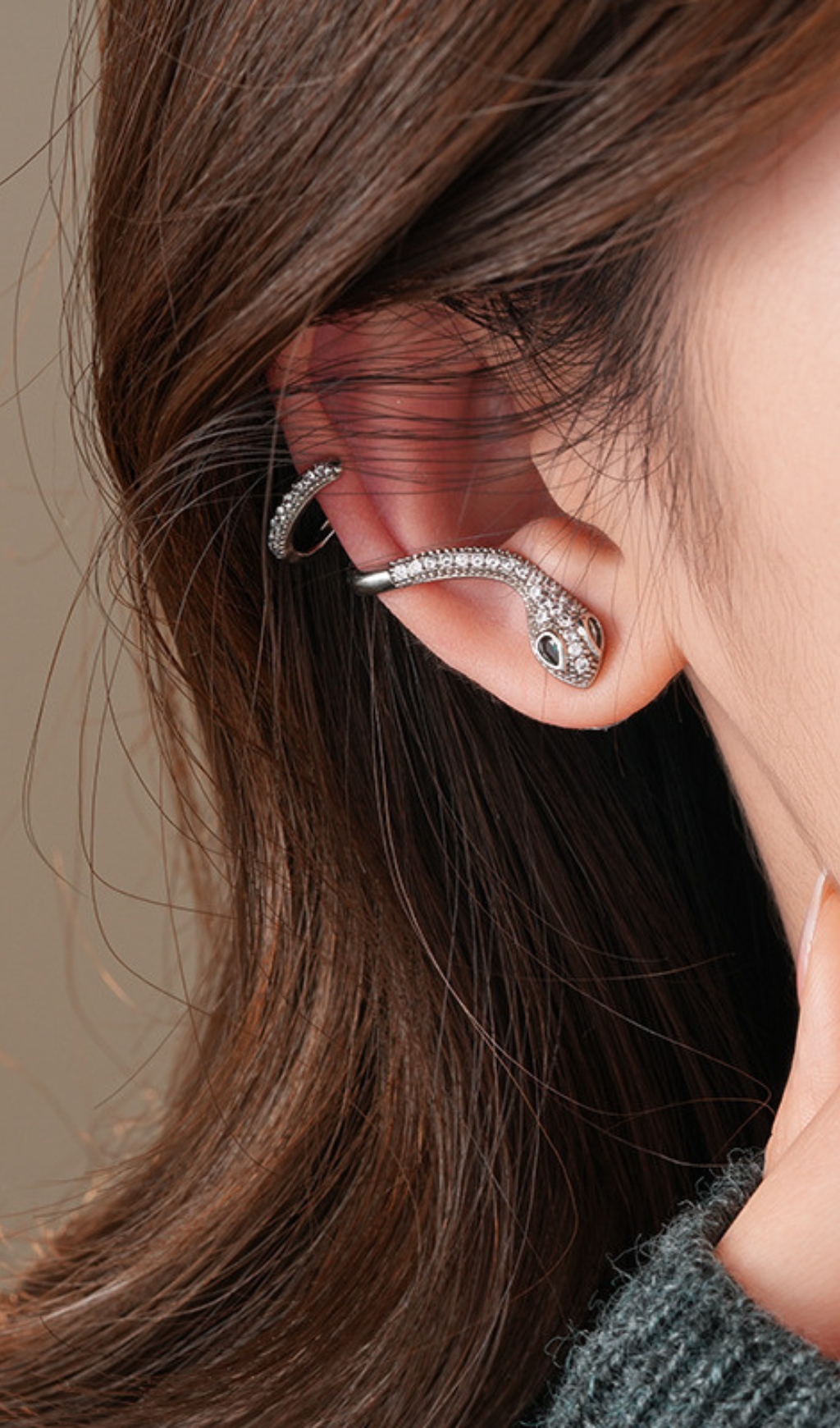 SNAKE CHAIN HOOP EARRINGS – TRENDING VIRAL - OWNCI SNAKE CHAIN HOOP EARRINGS – TRENDING VIRAL - OWNCI
