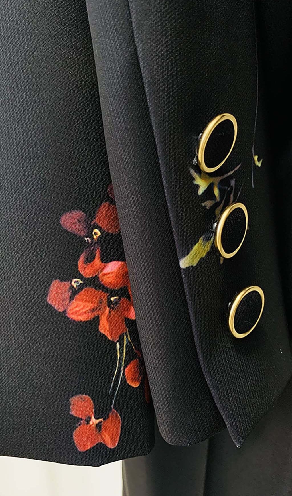 980fe3372aed470f7765436712950c73.jpeg Fashionslee Women Printed Button Jacket Suit In Black