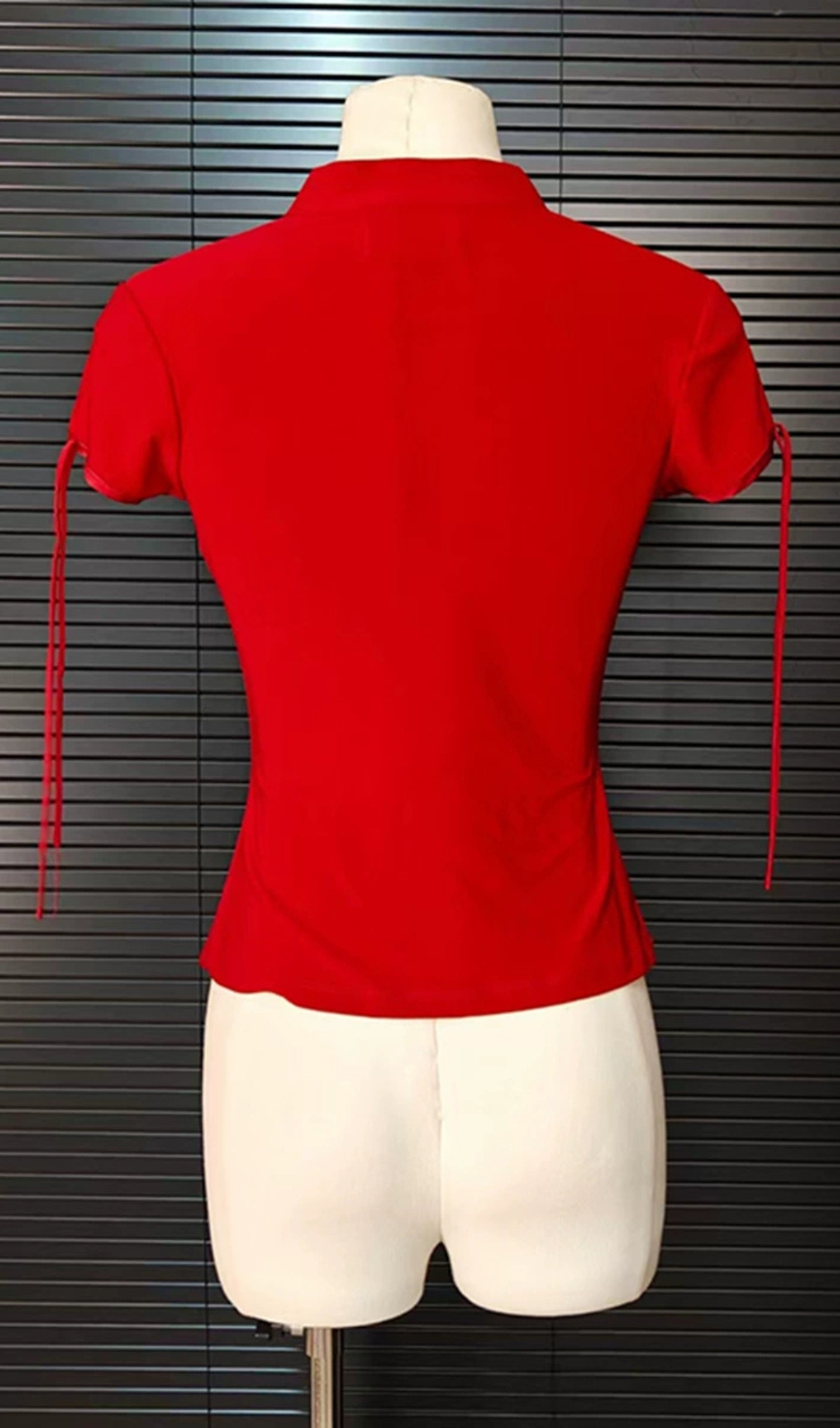 9984d948065bec45db2460426c9bdaf8.jpg Fashionslee Women Evadne Red U Shaped Collar Top