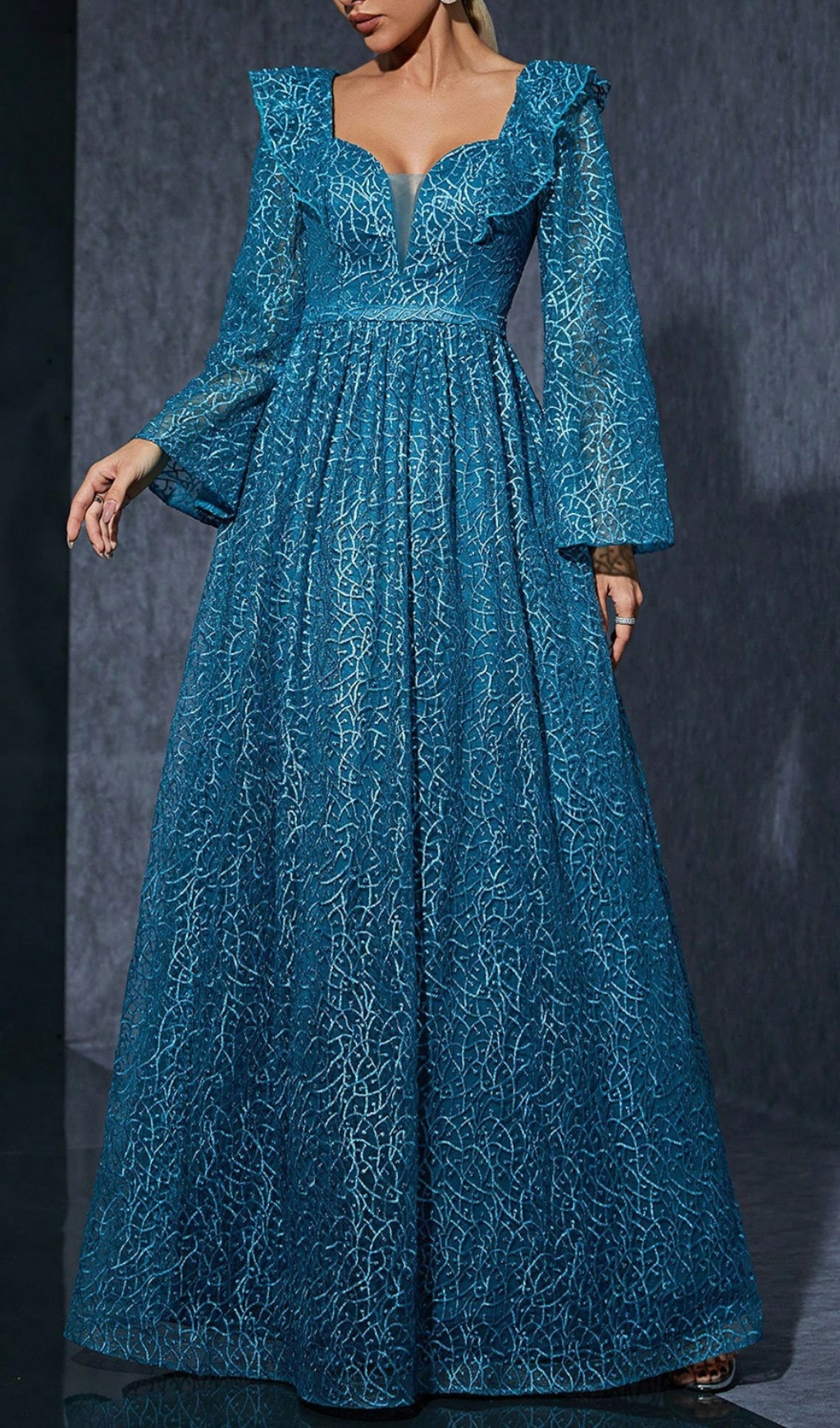 9a22908b3e086ce80904473bd53d00c2.jpg Fashionslee Women Divya Blue V-Neck Long Sleeve Maxi Dress