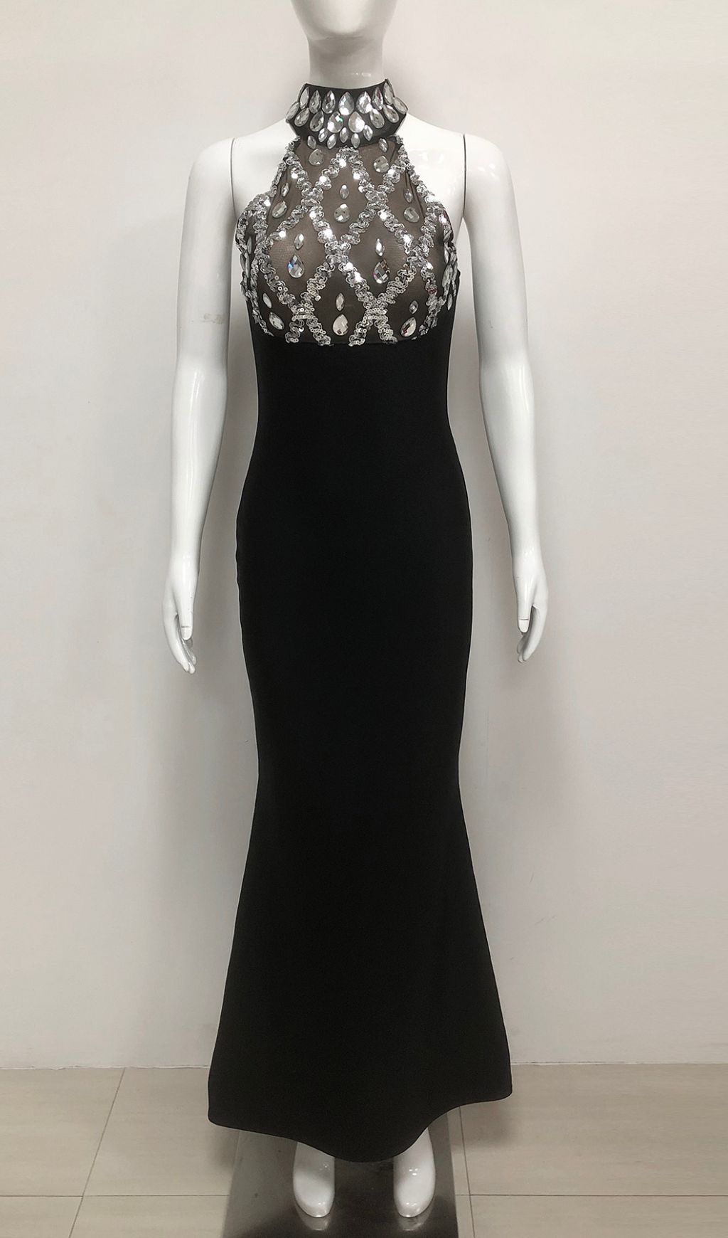 BLACK RHINESTONE HALTER MAXI DRESS – VIRAL AESTHETIC - OWNCI BLACK RHINESTONE HALTER MAXI DRESS – VIRAL AESTHETIC - OWNCI