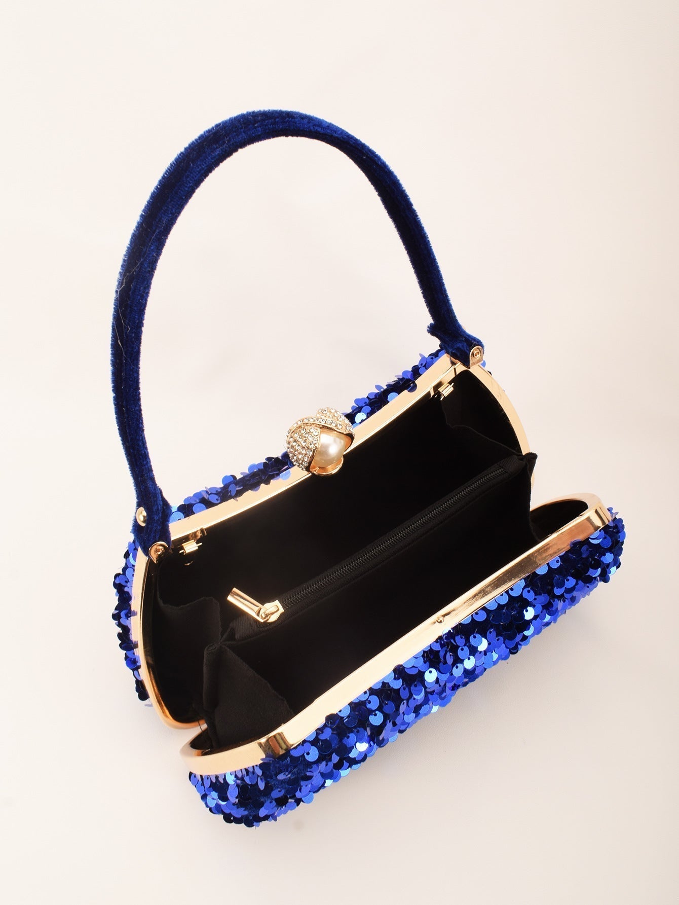 9cfad7ae1a16f5f673b74b9bfa5faef7.jpeg Fashionslee Women Anahid Sequin Clutch