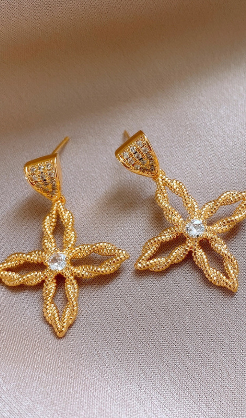 Fashionslee Women Del Gold Cross Flower Earrings