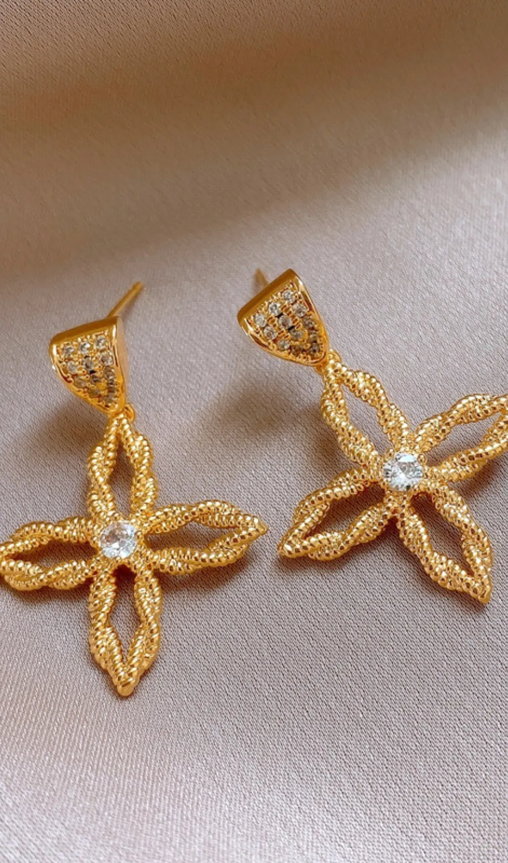 VINTAGE GOLD CROSS FLOWER DROP EARRINGS