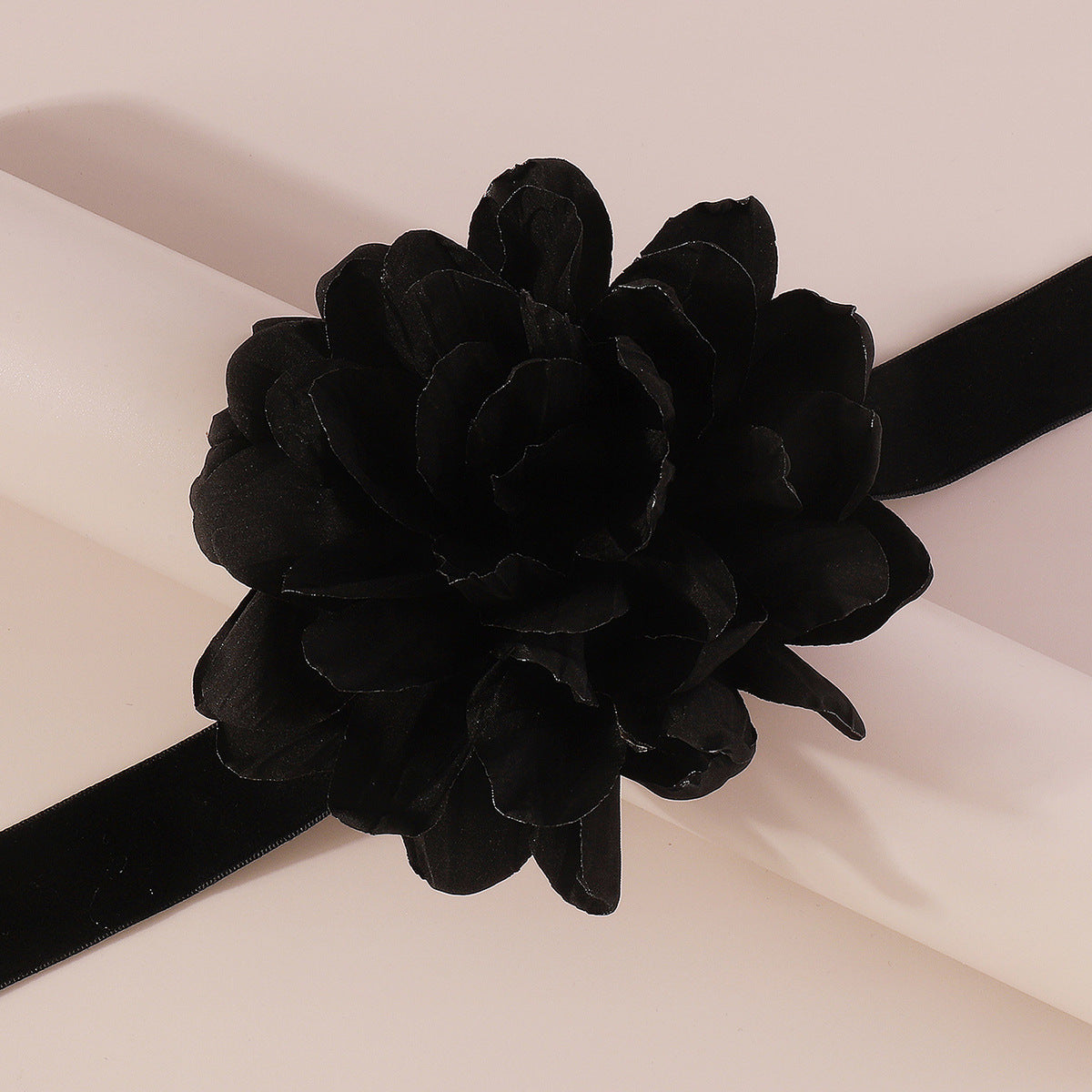 Fashionslee Women Floral Collarbone Choker