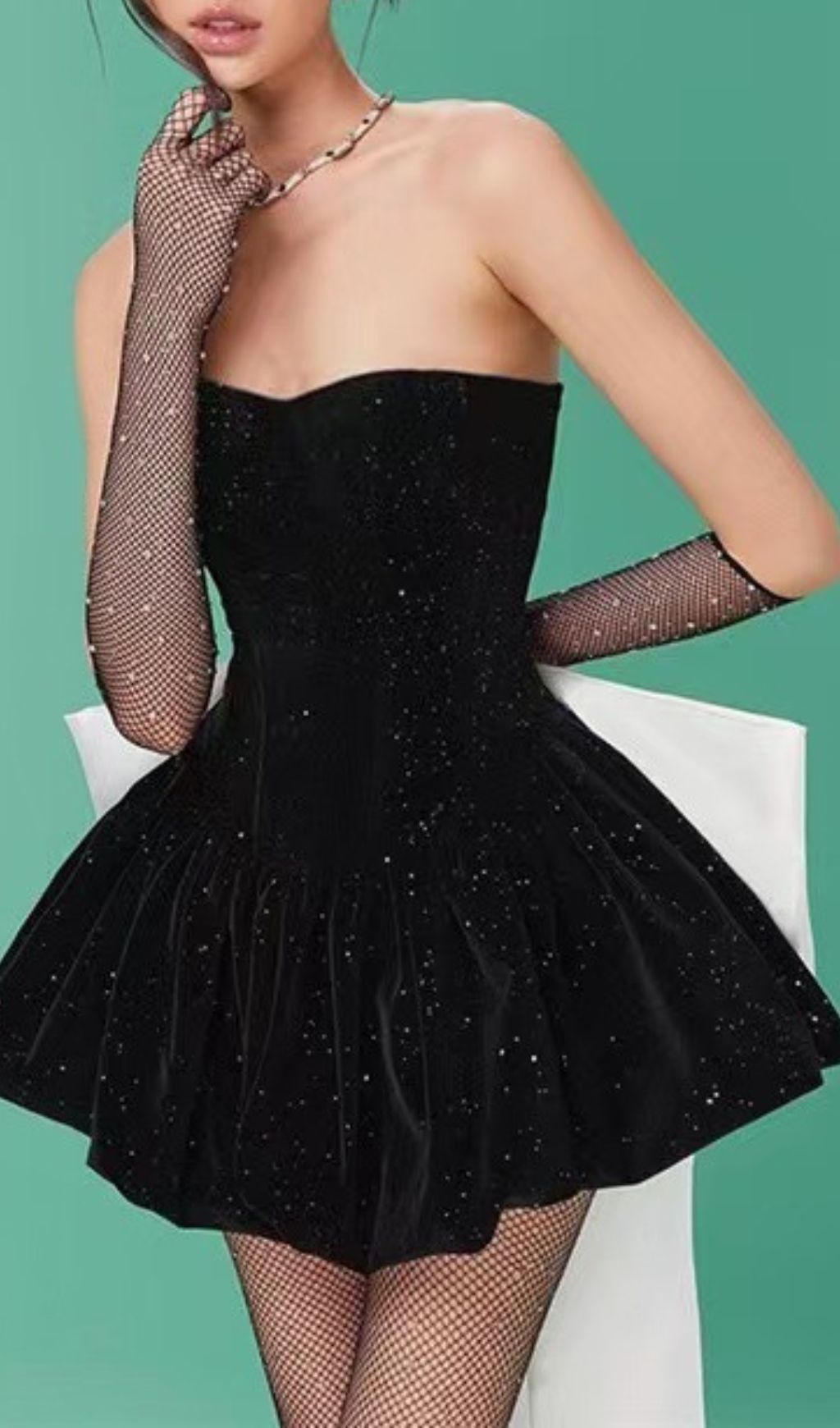 9ffa414361edfd99fe039ba64ea99da2.jpg Fashionslee Women Cookie Black Strapless Bow Mini Dress