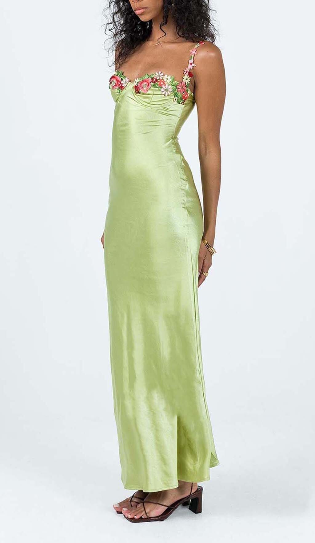 a234d26d9a4b9877e0463cd321e7e91f.jpeg Fashionslee Women Floral Strap Satin Dress