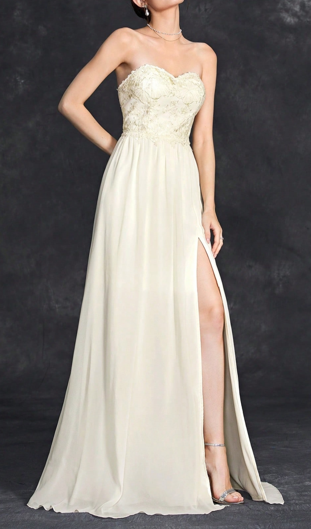 a25d845bd16e4d70ca34b12b060212f1.jpg Fashionslee Women Demia Strapless Flower Maxi Dress