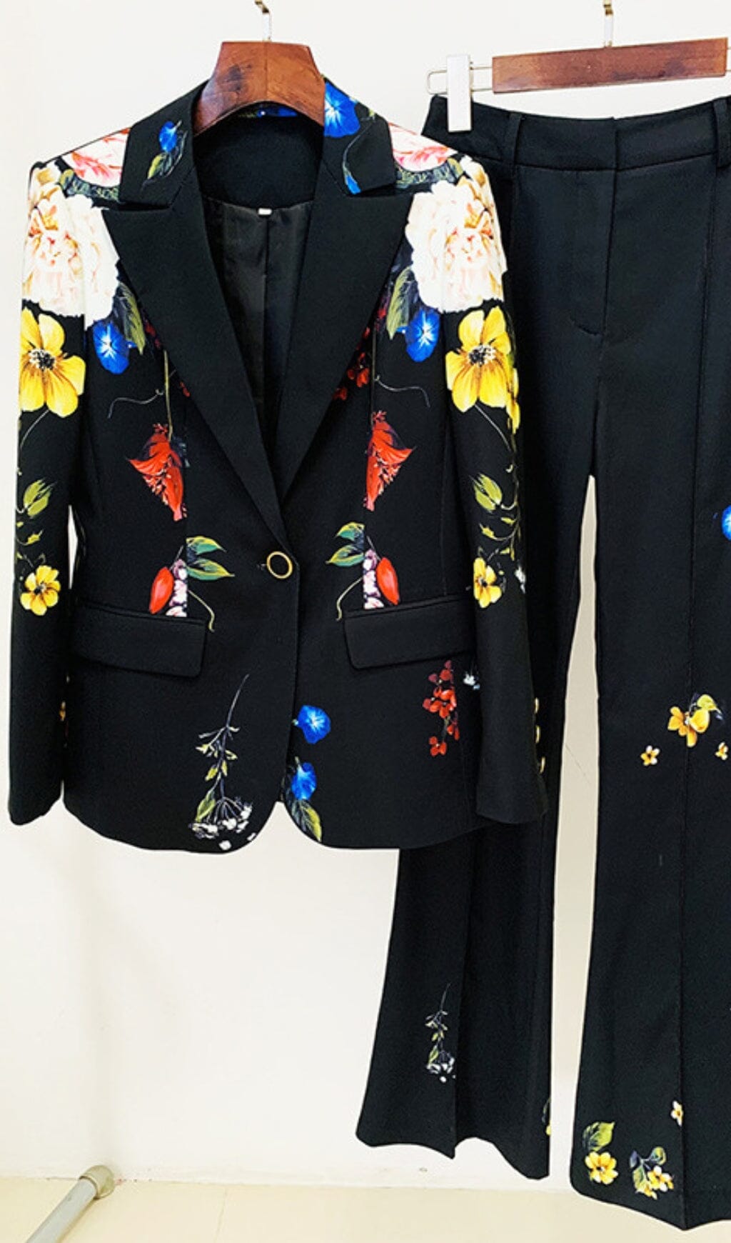 a37bca6f8fb8bd956b90d0d6c70b5a14.jpeg Fashionslee Women Printed Button Jacket Suit In Black
