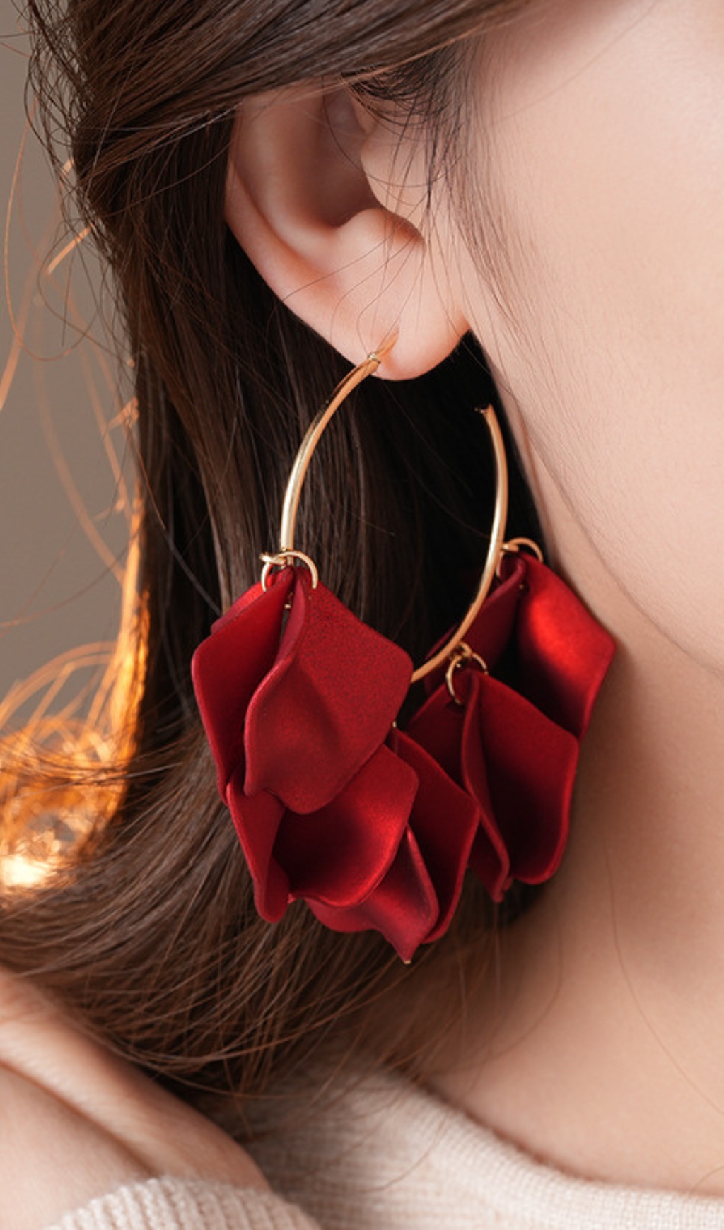 a50de4b7c42224fdb675cd70b7134a05.jpg Fashionslee Women Dina Red Petal Earrings