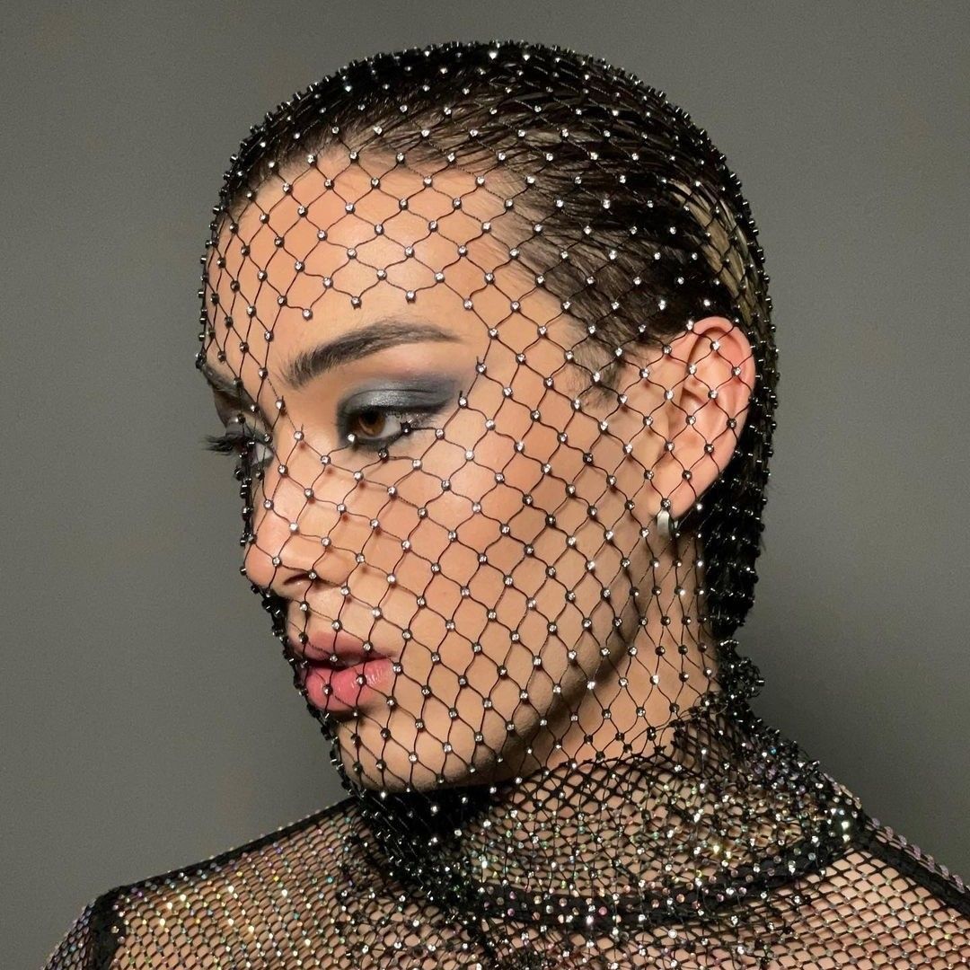 a5e7a4acfd9414af2aa11ee7d2c9e10b.jpeg Fashionslee Women Rhinestone Fishnet Bandana