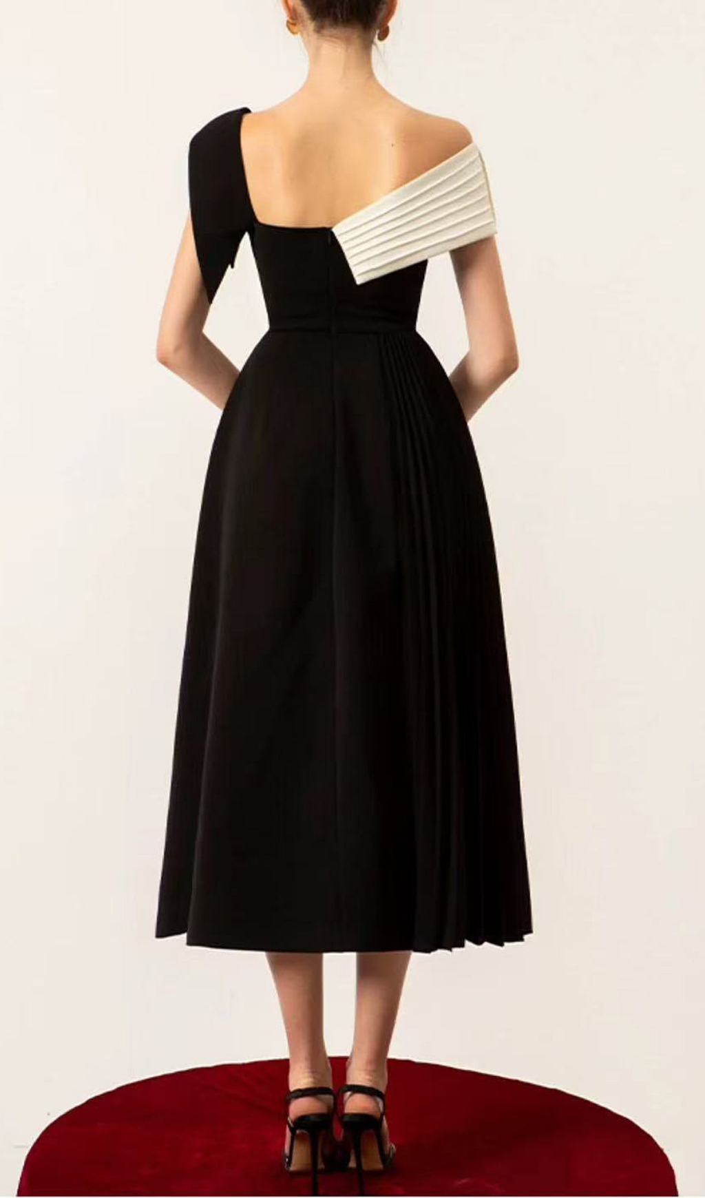Fashionslee Women Damia Skew Collar Midi Dress