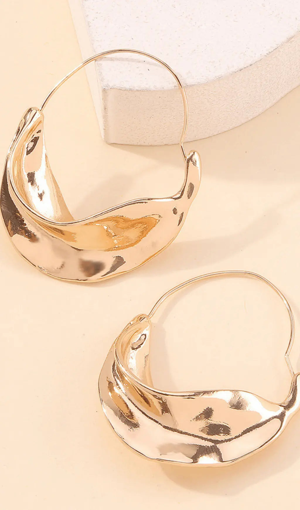 aaa89e4c18640b4d88fbd21f2587c891.jpeg Fashionslee Women Irregular leaf earrings