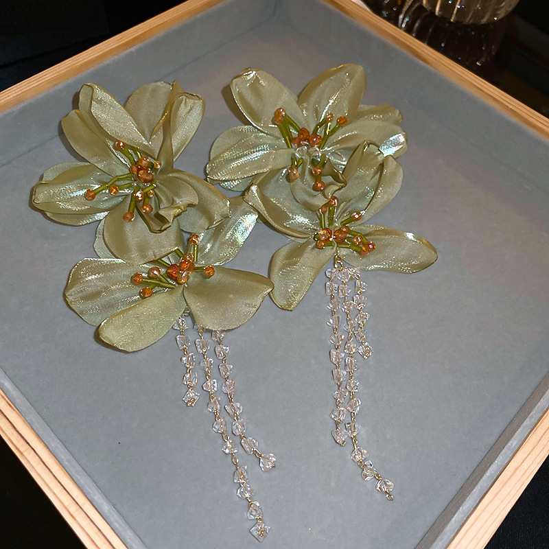 aac74a80ec327b78540631b2662cdde2.jpg Fashionslee Women Gianna Green Flower Earrings