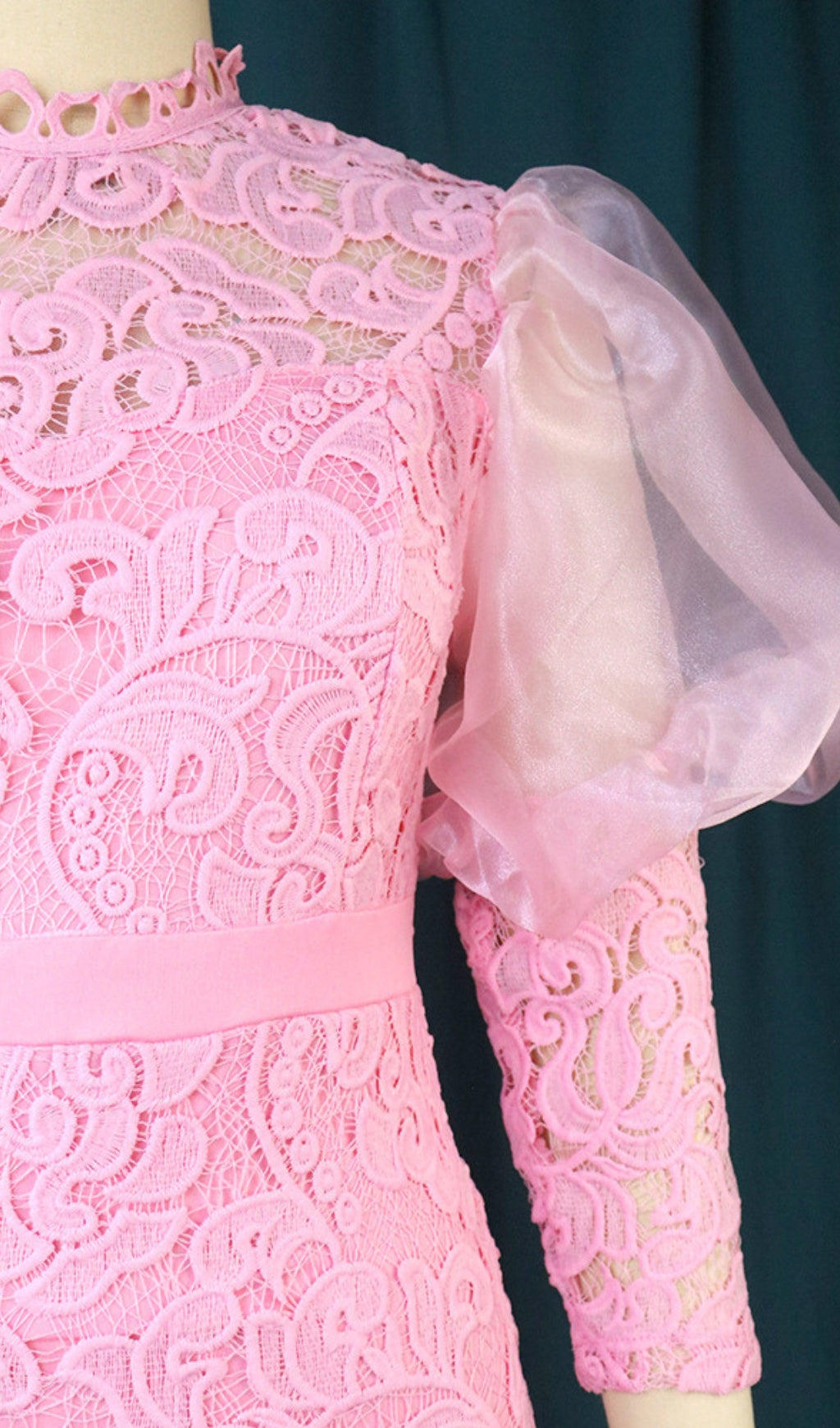 Fashionslee Women Aithne Pink Puff Sleeve Lace Midi Dress
