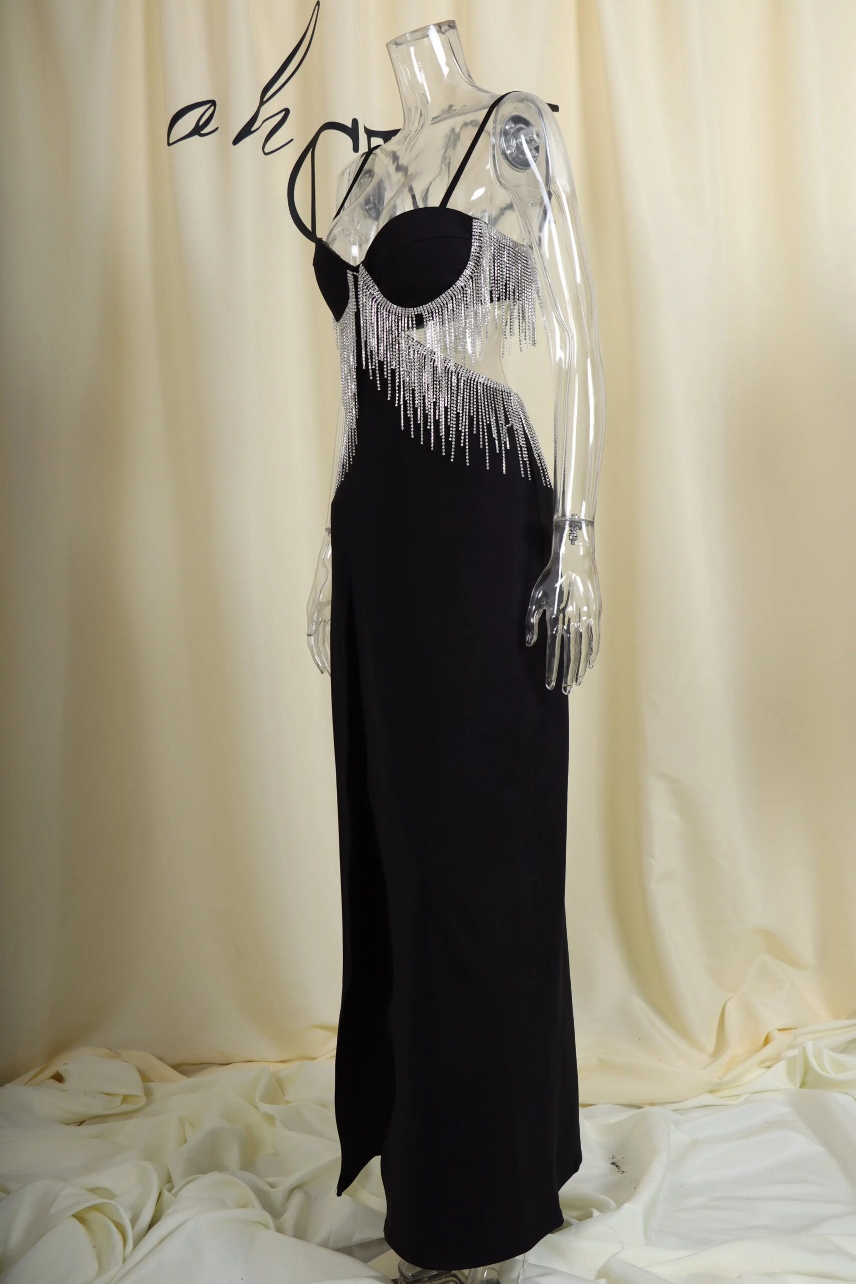 b1552b0e274ccd8f44727f859e9bae9f.jpeg Fashionslee Women Black Diamond Tassel Slit Maxi Dress
