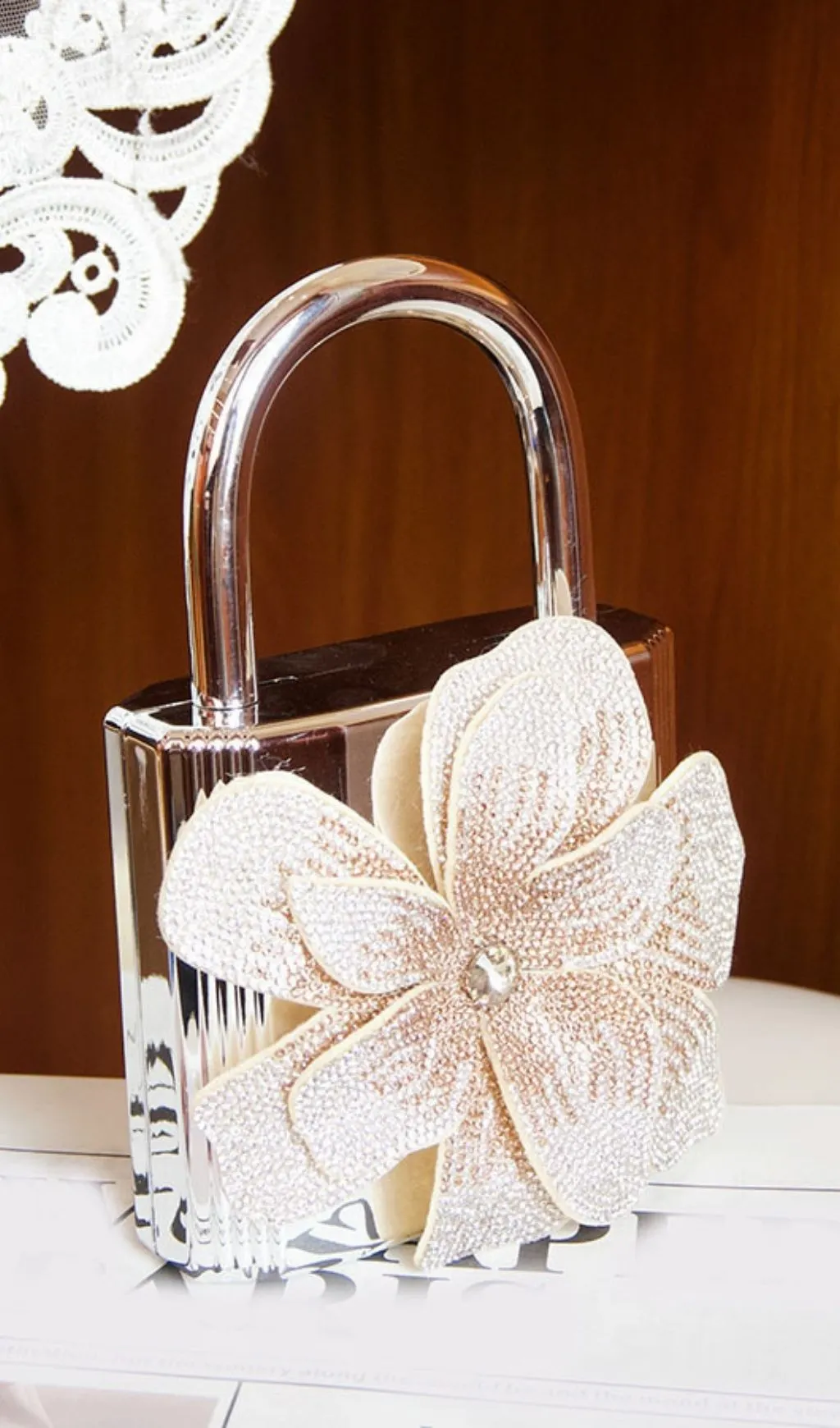 SILVER DIAMANTE CLUTCH: TRENDING VIRAL BAG - OWNCI