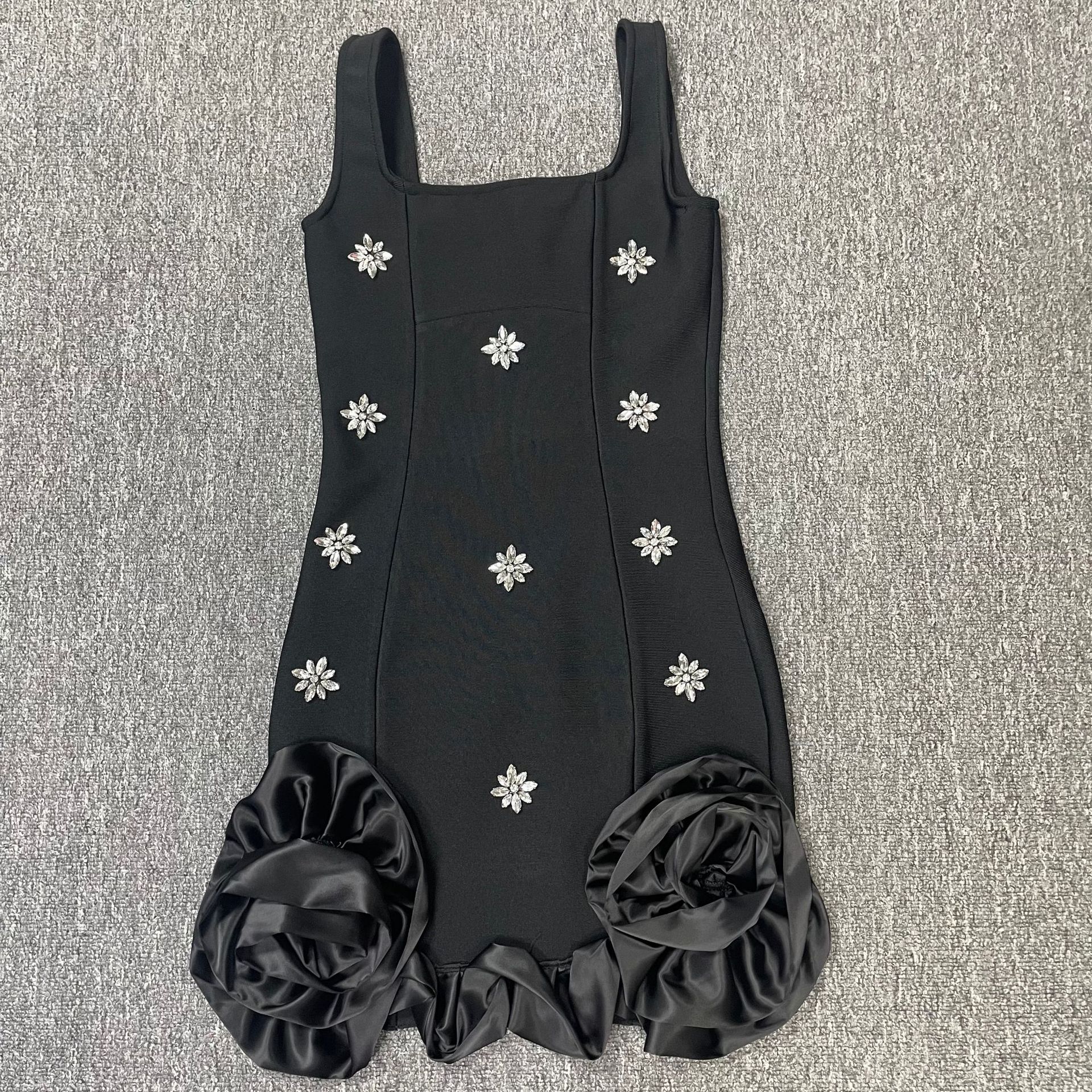 b2550f86dd0e7654faa4dd248ba93cf5.jpg Fashionslee Women Gavan Flower Diamante Bandage Mini Dress