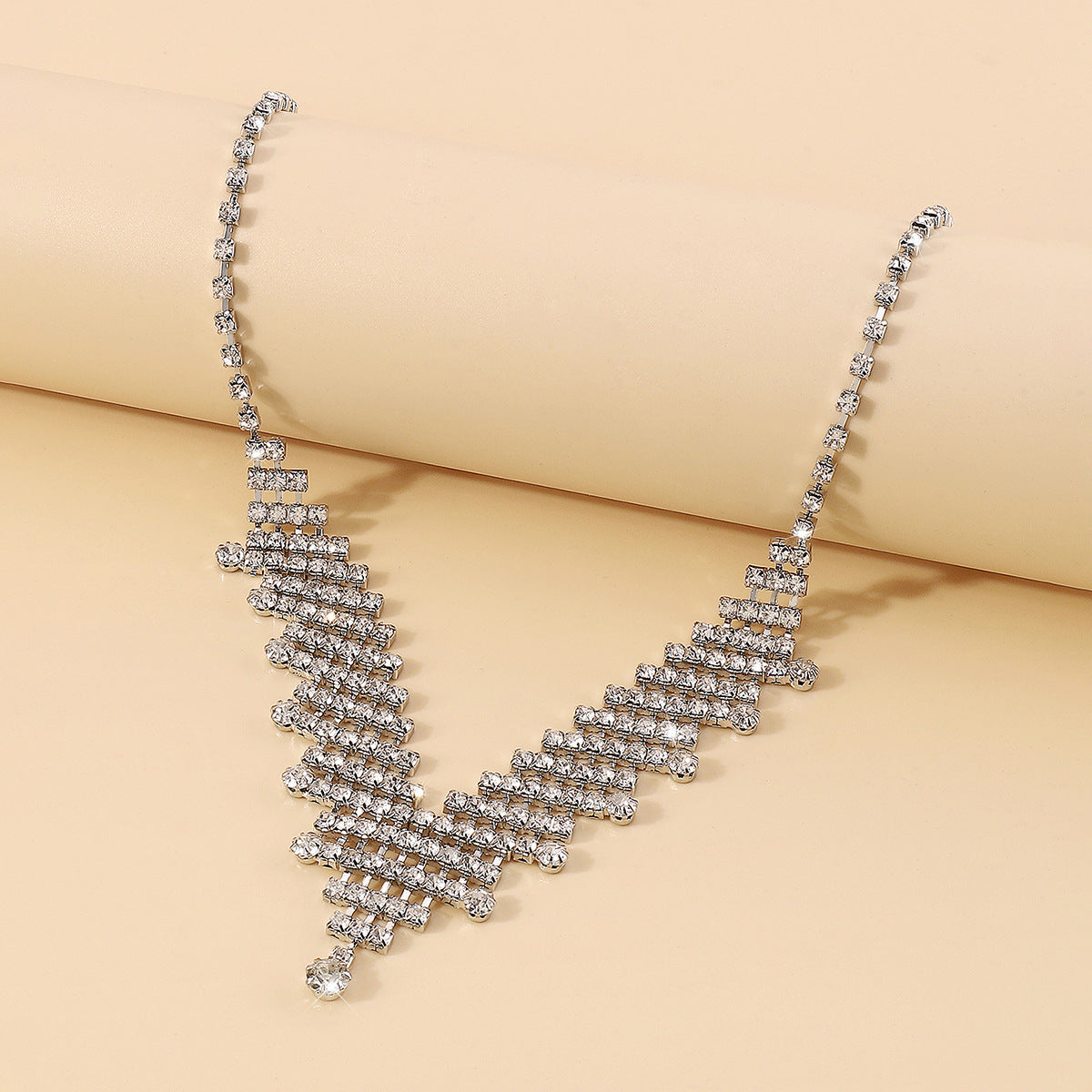 b5d303ec9e35eec21649e5ac790d124f.jpeg Fashionslee Women Silver Rhinestone V-Shaped Necklace