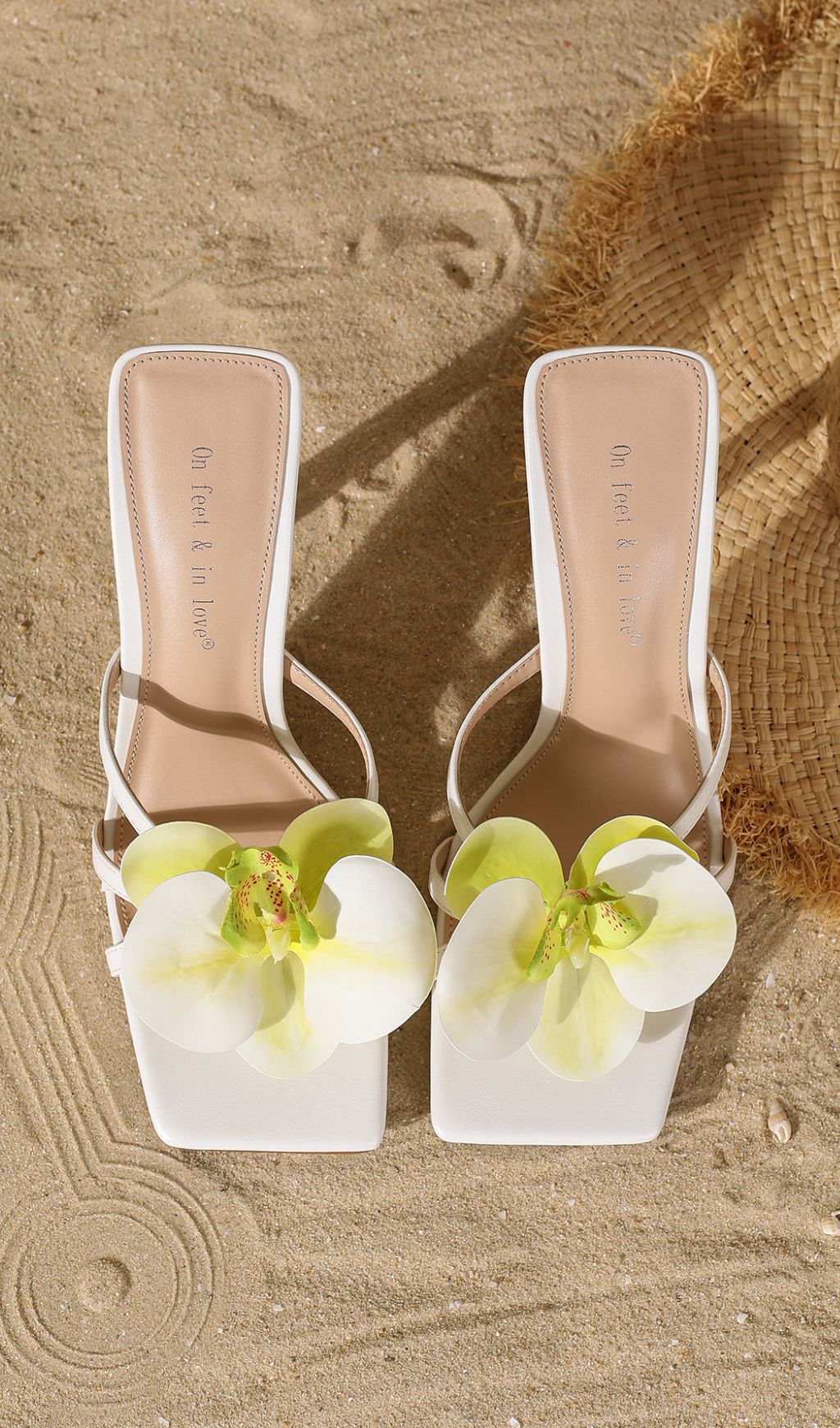 b61ba7e7c669254f8099b1604f3822b4.jpg Fashionslee Women Heidy White Flower Sandals
