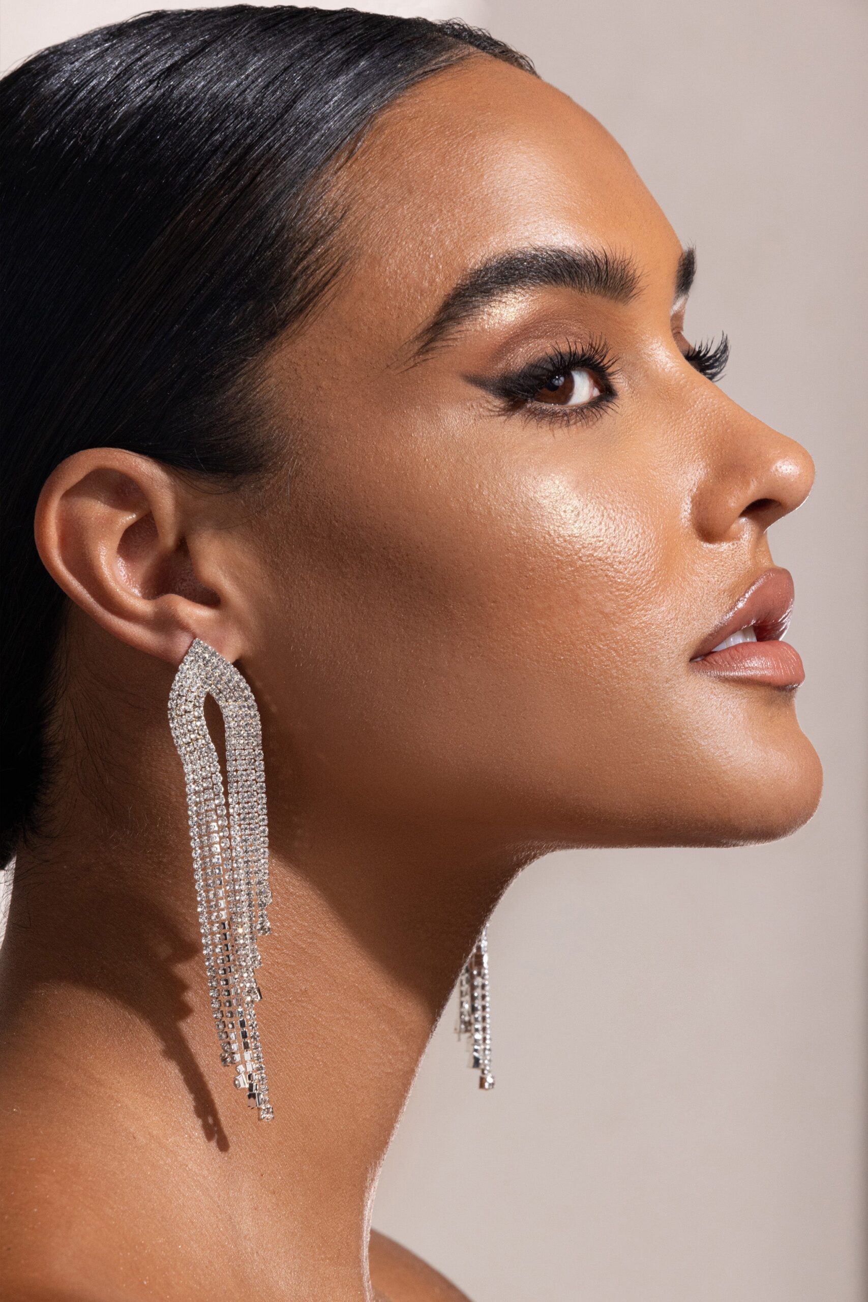 b7dc7cf37e4d31c53639ad2047709bc9.jpeg Fashionslee Women Silver Diamante Tassel Earrings