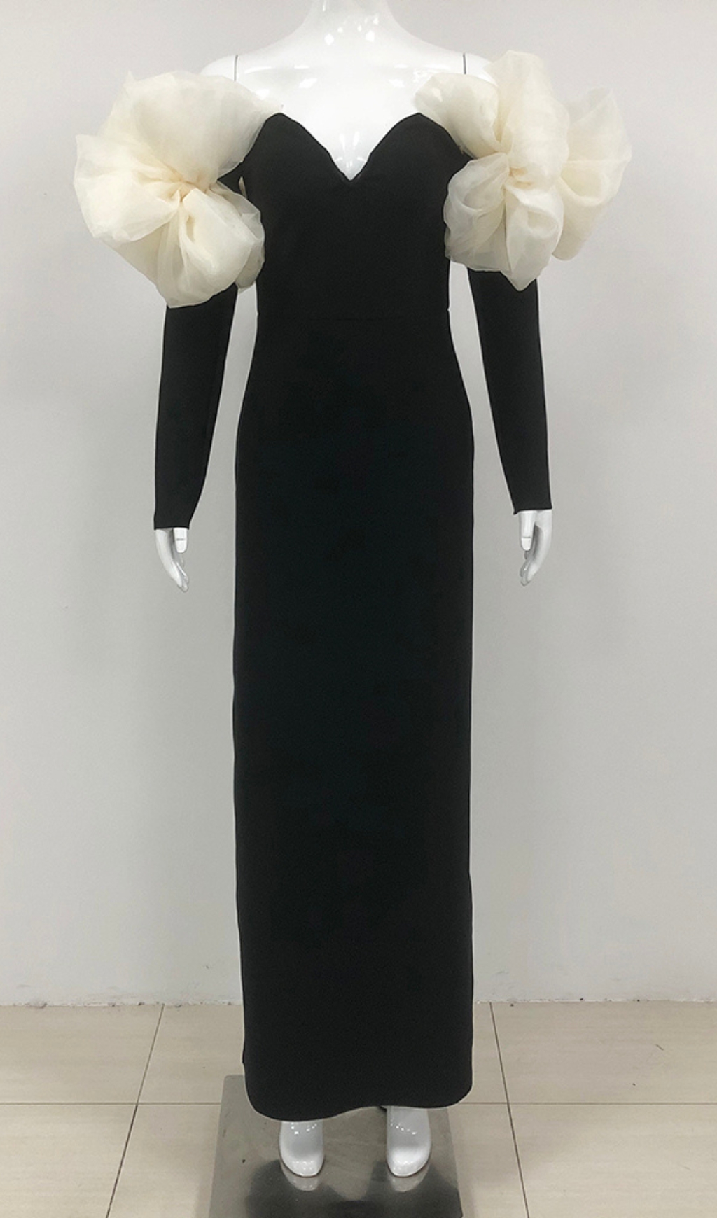 b814b1d298bd341266b0206fa6f2ee2d.jpg Fashionslee Women Cezary Black Off-Shoulder Maxi Bandage Dress