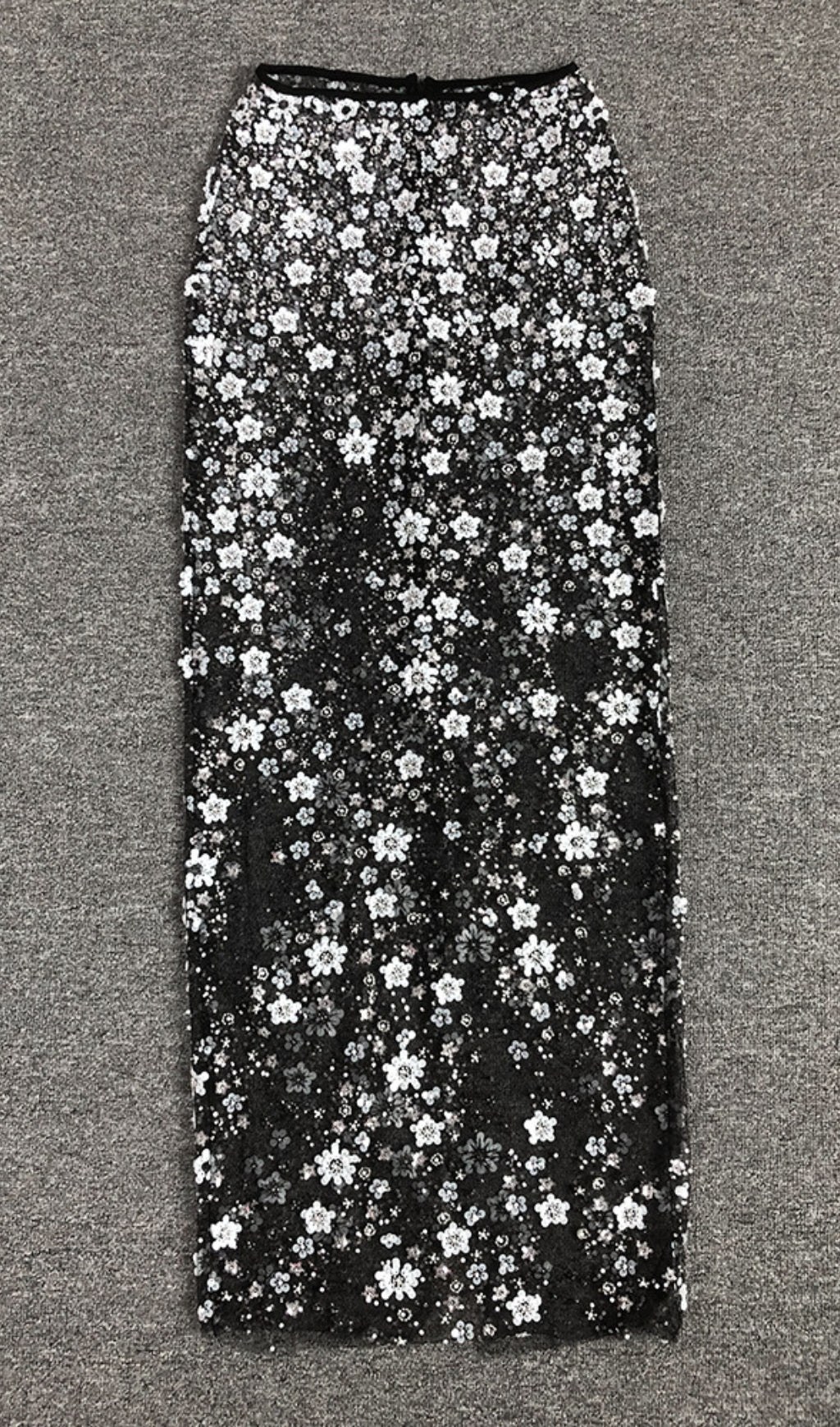 b81979fbe9f91a11f59795298ee44e1f.jpeg Fashionslee Women Aubriella Sequin Flower Skirt Set