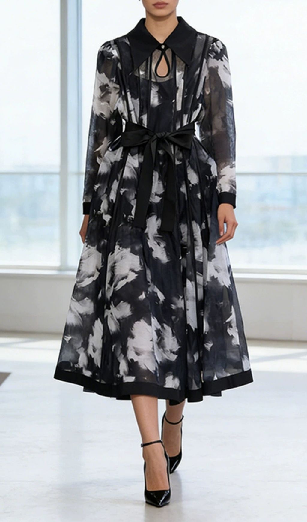 Fashionslee Women Kevlyn Printed Long Sleeve Midi Dress