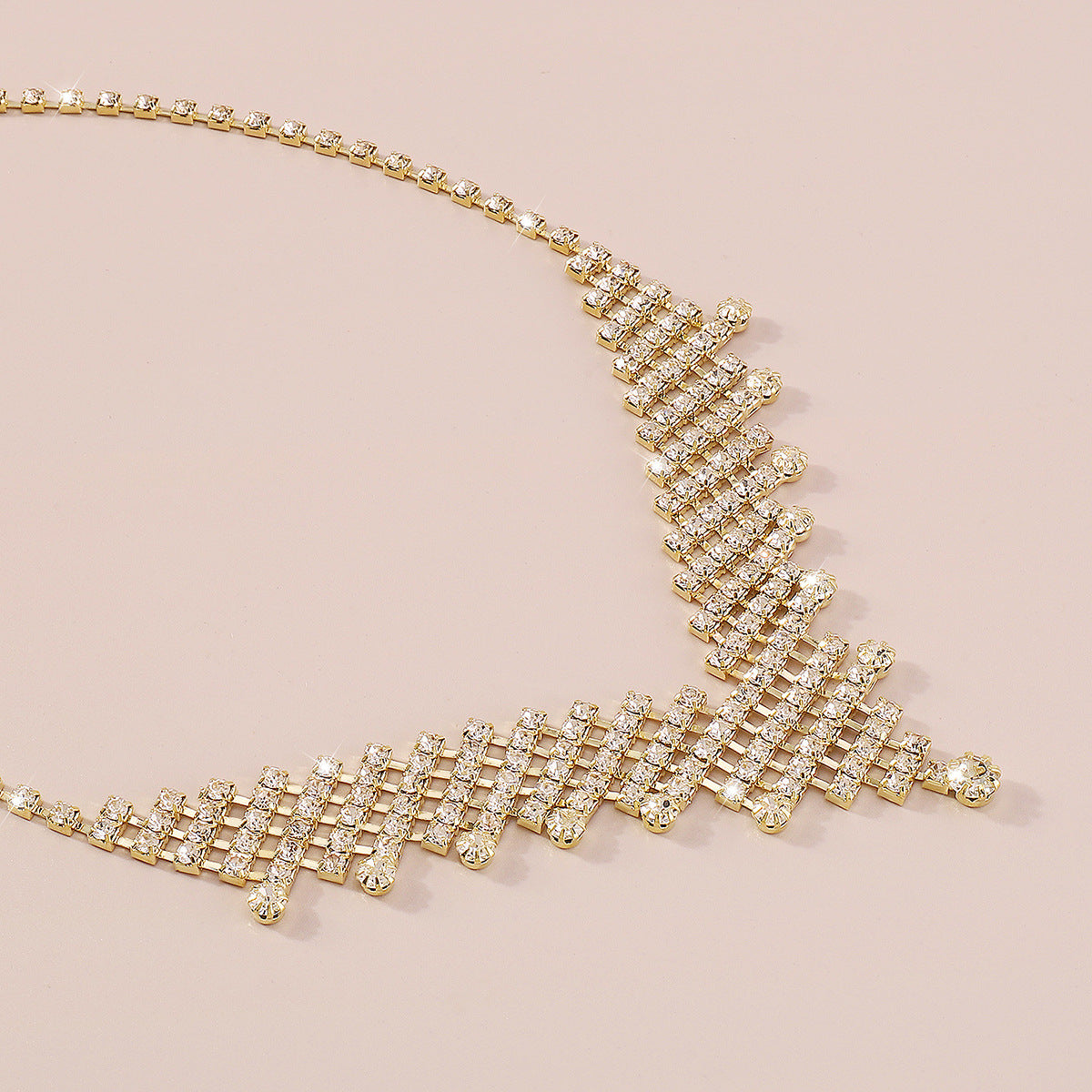 b86dcccc604c8fc1ee6e17a67ca00761.jpeg Fashionslee Women Gold Rhinestone V-Shaped Necklace