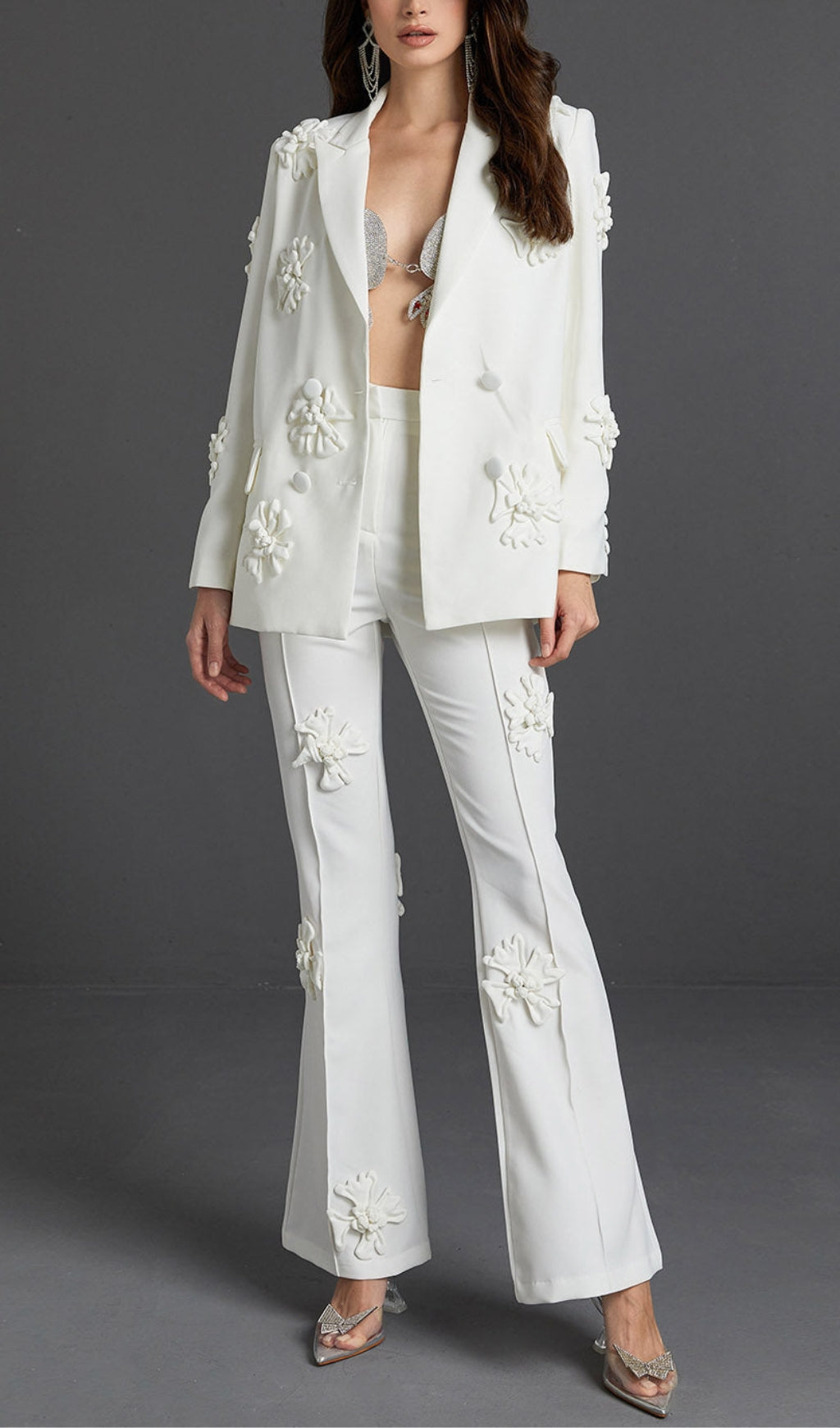 b8bd8b484271fae565af8f90557be045.jpeg Fashionslee Women Acedia White Three Dimensional Floral Suit