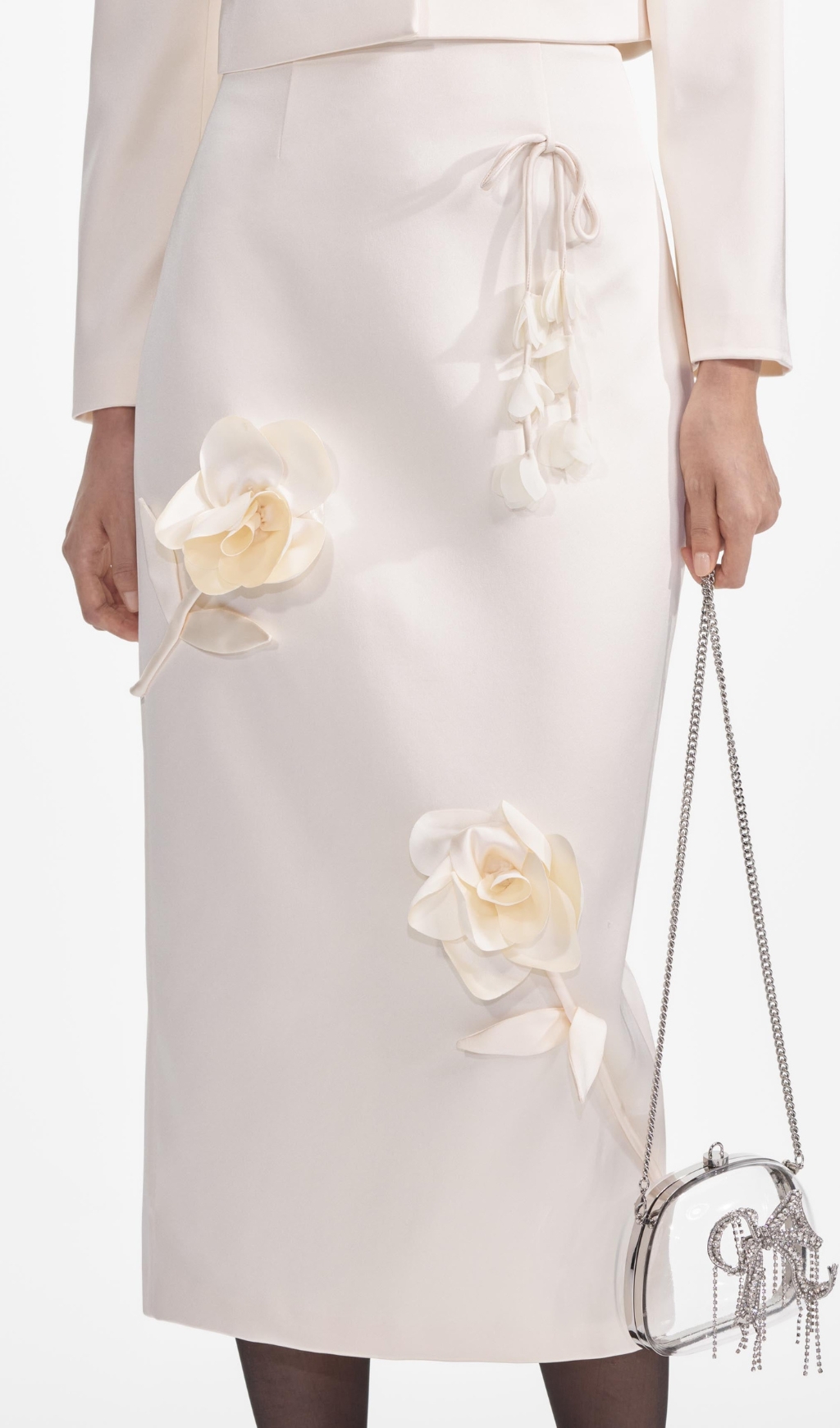 b97d0e7d8cb348e91cb2e6e7a21cc0a0.jpg Fashionslee Women Cream 3D Flower Satin Midi Skirt