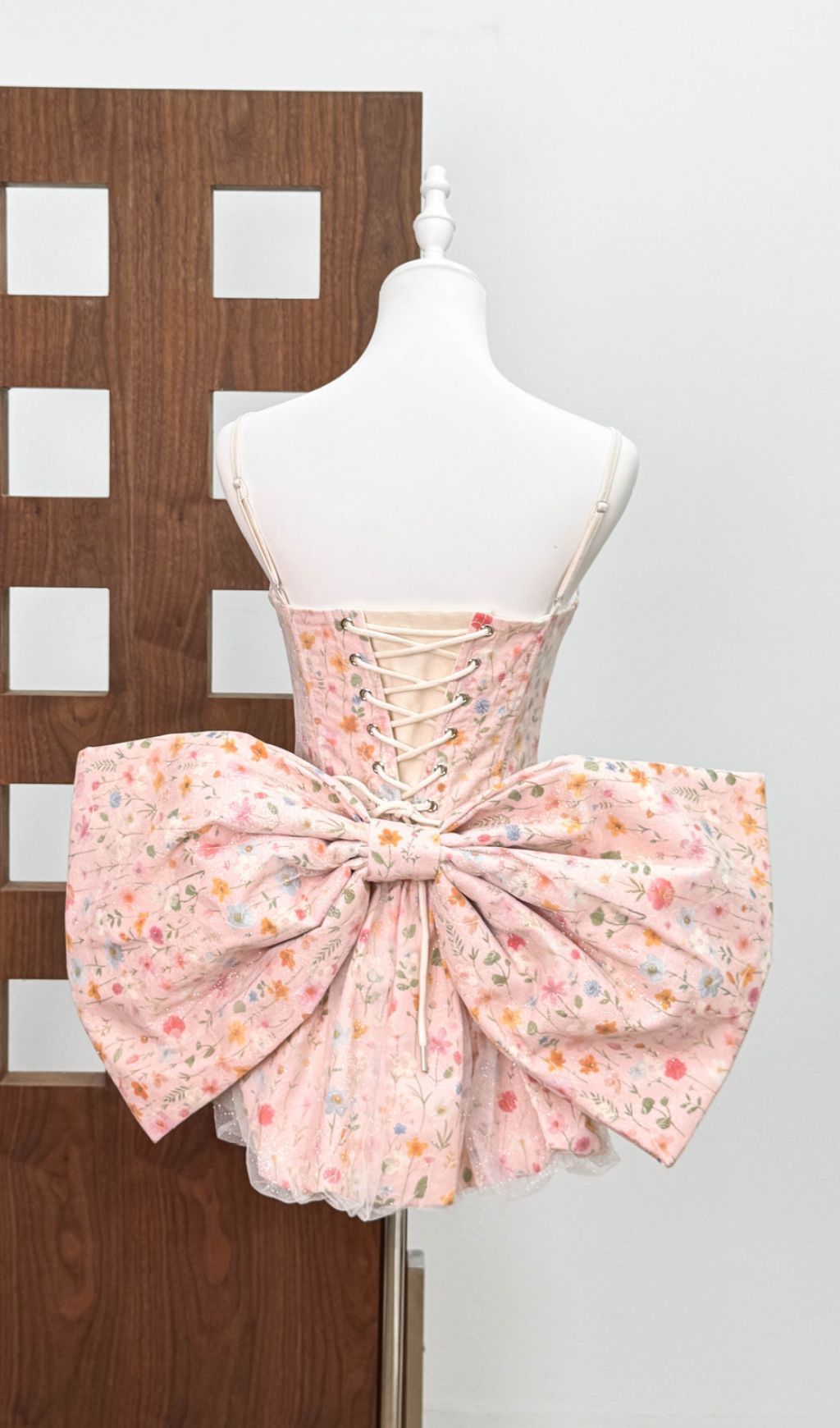 b9d940f680dcf0af200971a56880d396.jpg Fashionslee Women Jaylene Floral Corset Bow Mini Dress