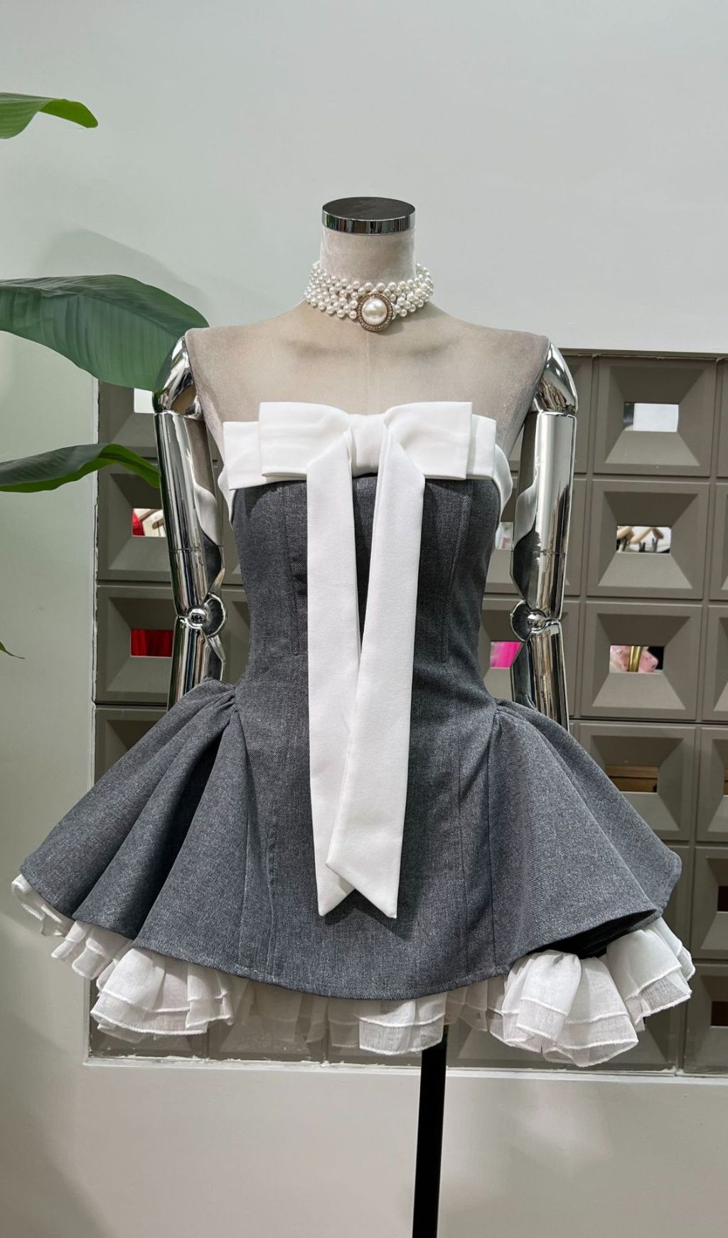 TRENDING STRAPLESS BOW MINI DRESS - OWNCI TRENDING STRAPLESS BOW MINI DRESS - OWNCI