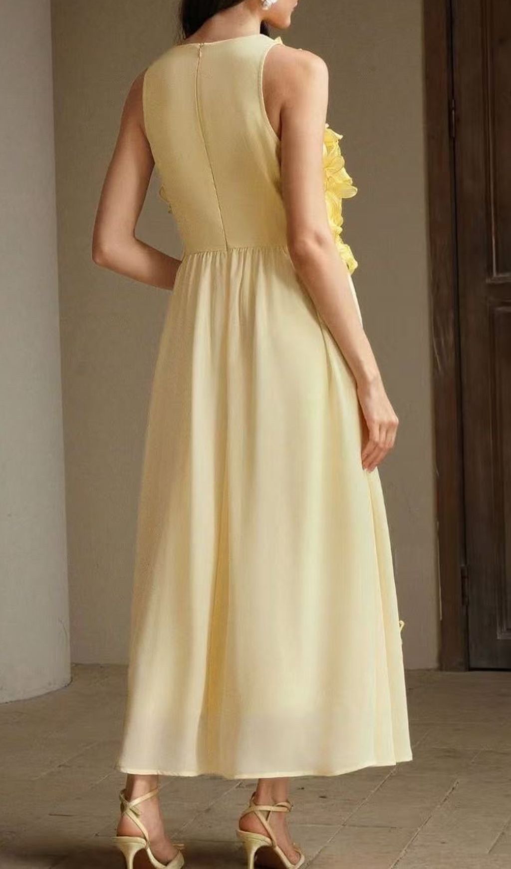 Fashionslee Women Garo 3D Flower Embellished Midi Dress