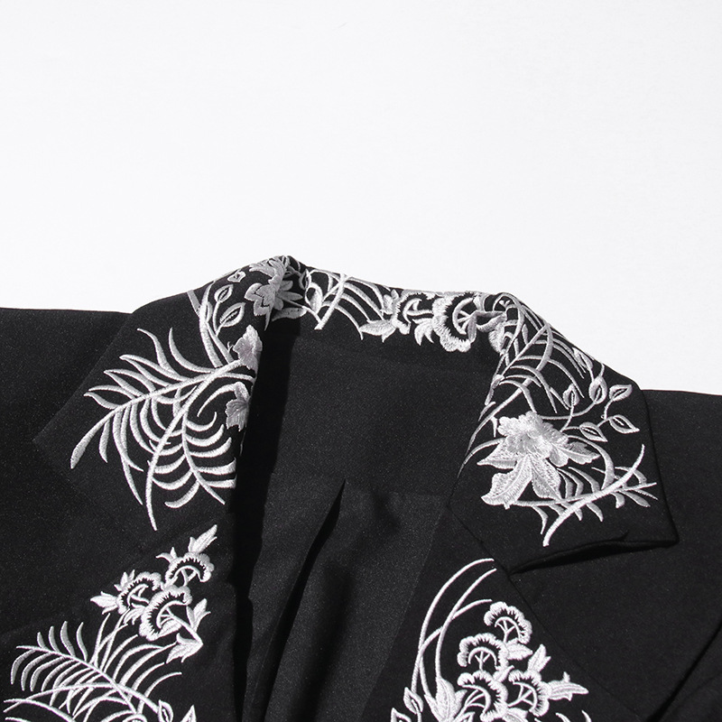 BLACK FLOWER BLAZER – TRENDING EMBROIDERED MUST-HAVE - OWNCI BLACK FLOWER BLAZER – TRENDING EMBROIDERED MUST-HAVE - OWNCI