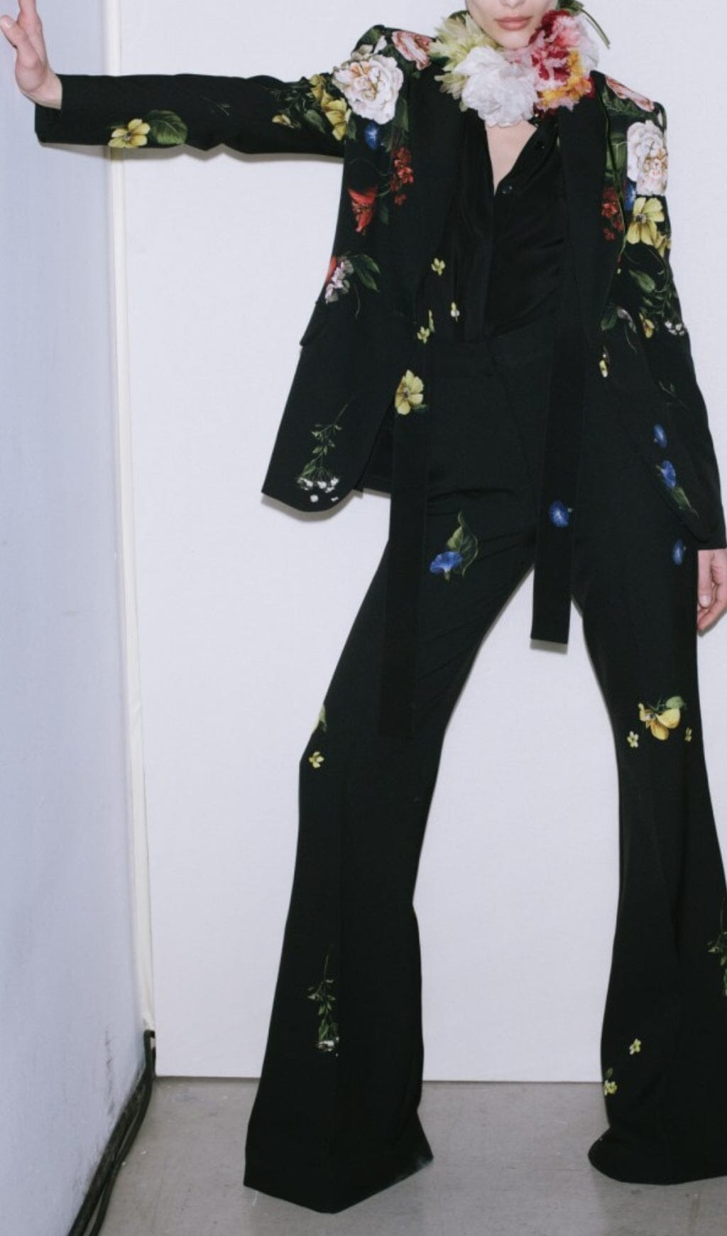 Fashionslee Women Printed Button Jacket Suit In Black