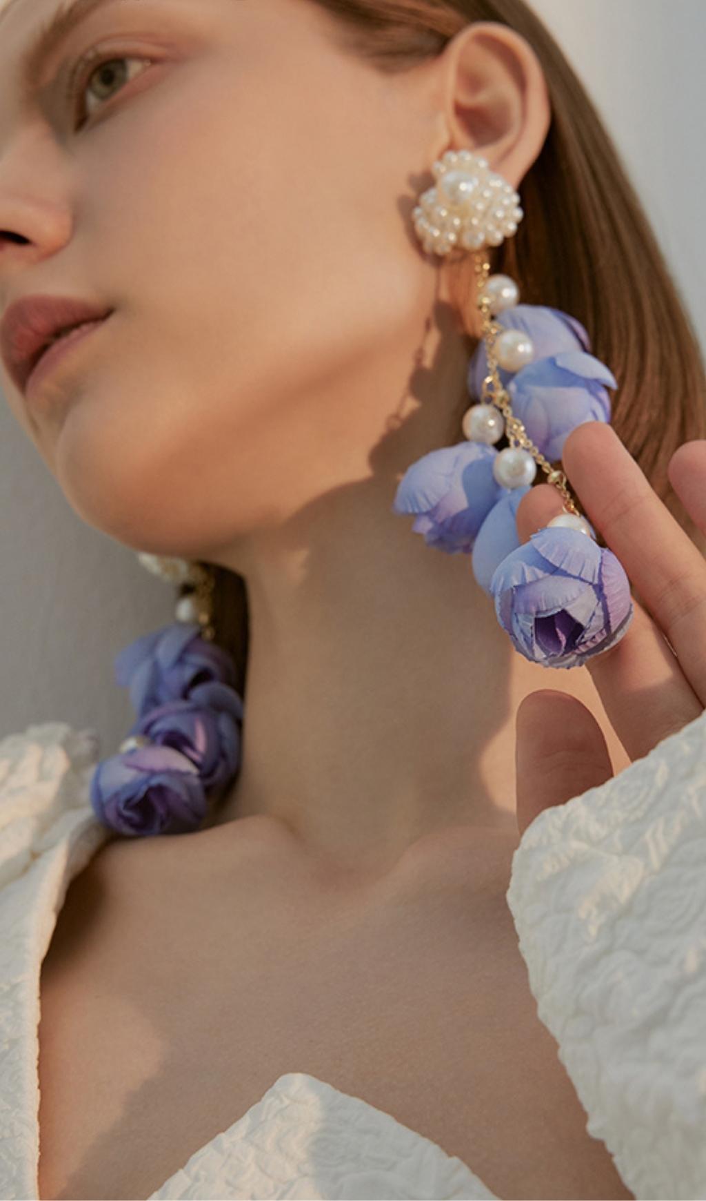 bf7e79784df3e20a7a1e93f4ab40c454.jpeg Fashionslee Women Alejandra Violet Pearl Flower Earrings