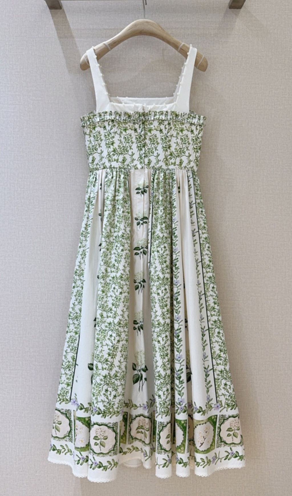 c080024ea336ddfa8d867ac9f96ff7db.jpg Fashionslee Women Eleazar Green Flower Printed Midi Dress